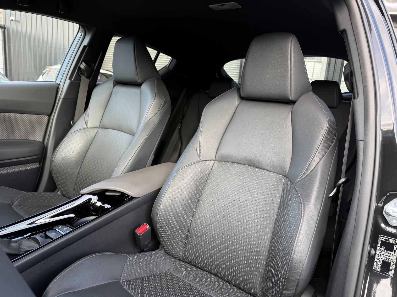 Toyota C-HR 1.8 VVT-h GPF Excel SUV 5dr Petrol Hybrid CVT Euro 6 (s/s) (122 ps)