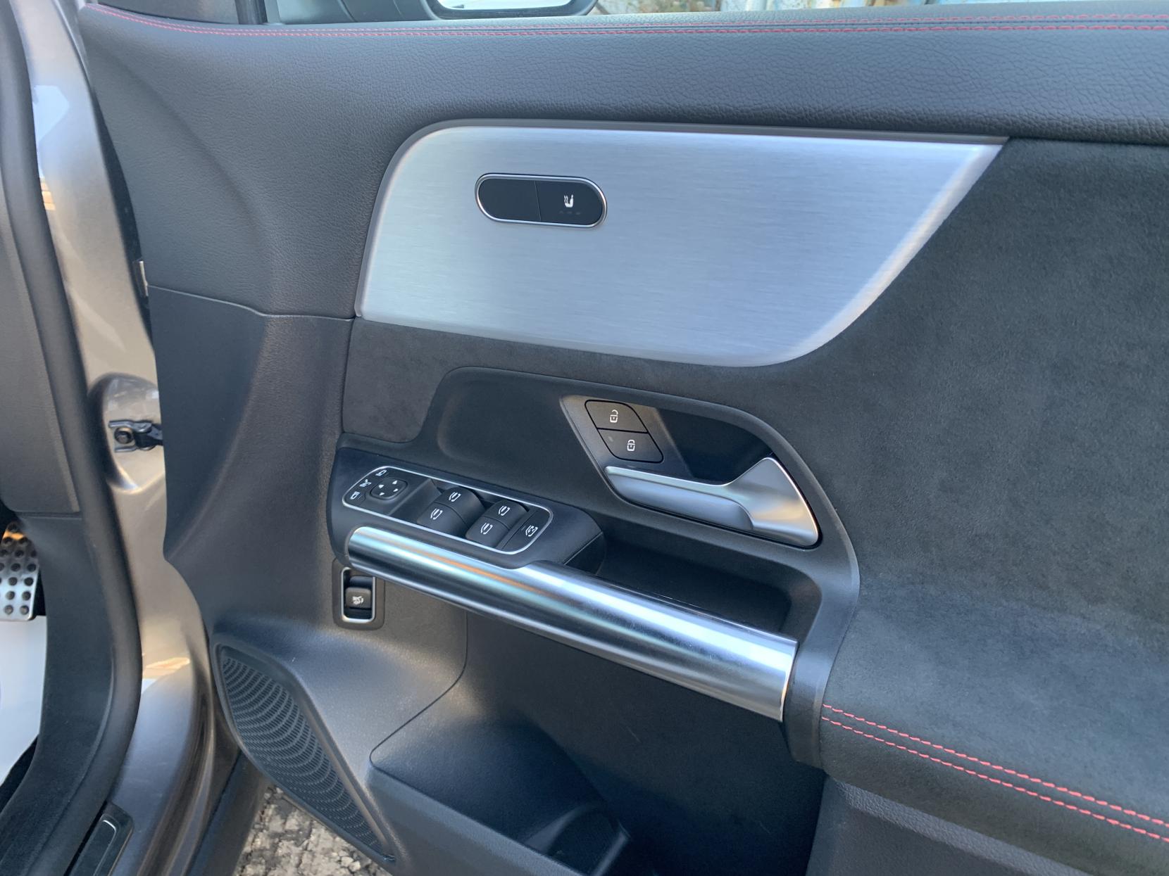 Mercedes-Benz EQA EQA 250 66.5kWh AMG Line SUV 5dr Electric Auto (190 ps)