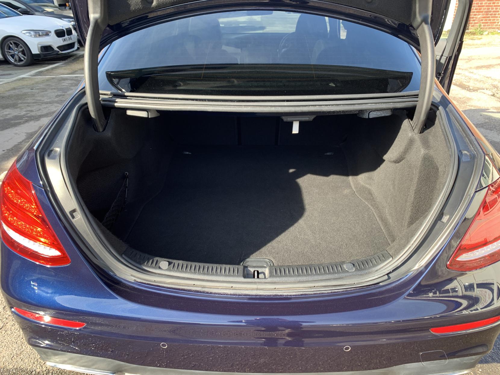 Mercedes-Benz E Class 2.0 E220d AMG Line Edition (Premium) Saloon 4dr Diesel G-Tronic+ Euro 6 (s/s) (194 ps)