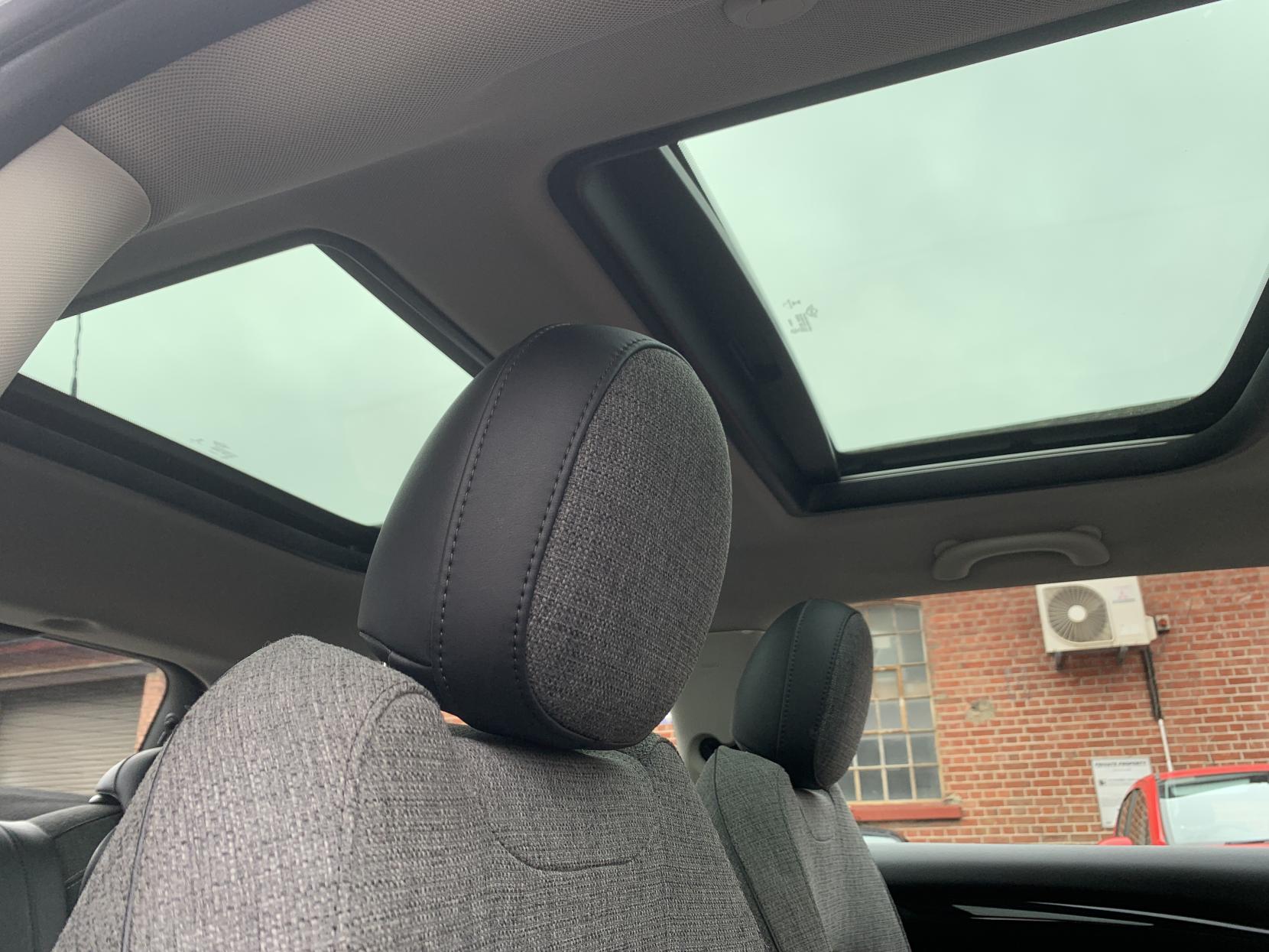 MINI Hatch 2.0 Cooper S Hatchback 3dr Petrol Auto Euro 6 (s/s) (192 ps)