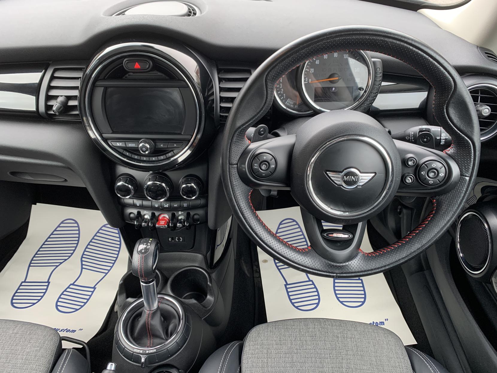 MINI Hatch 2.0 Cooper S Hatchback 3dr Petrol Auto Euro 6 (s/s) (192 ps)