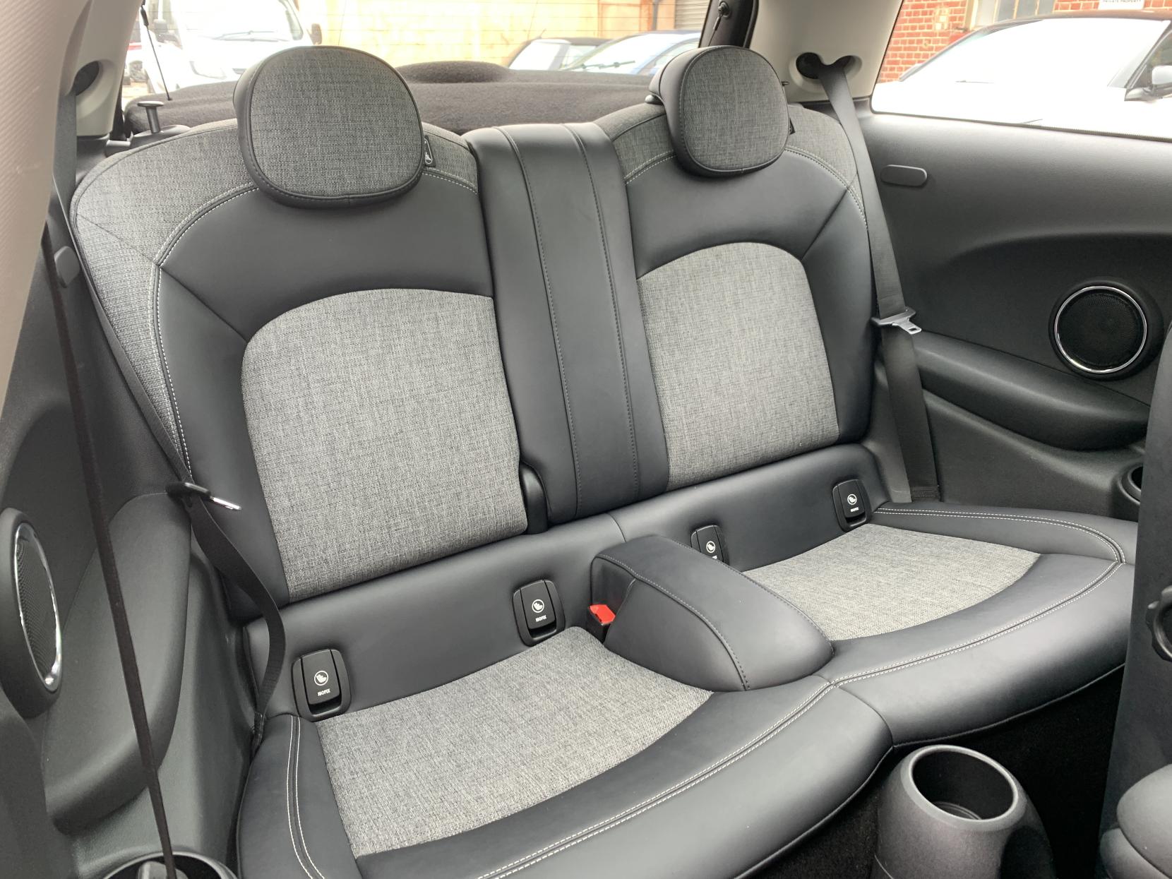 MINI Hatch 2.0 Cooper S Hatchback 3dr Petrol Auto Euro 6 (s/s) (192 ps)