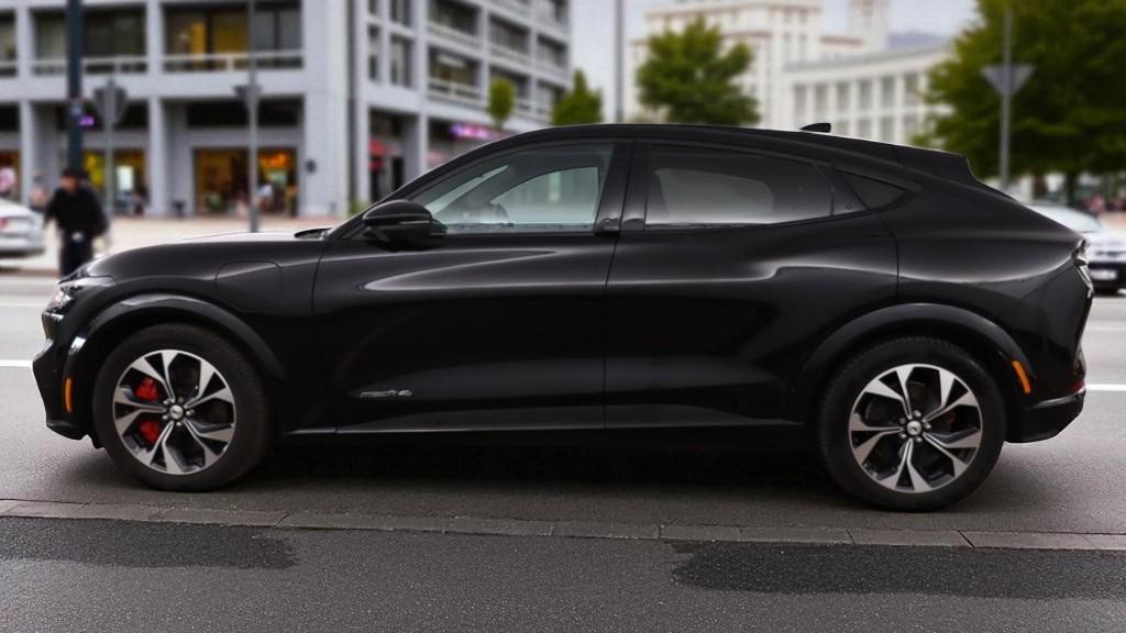 Ford Mustang Mach-E Extended Range 91kWh SUV 5dr Electric Automatic AWD (351 ps)