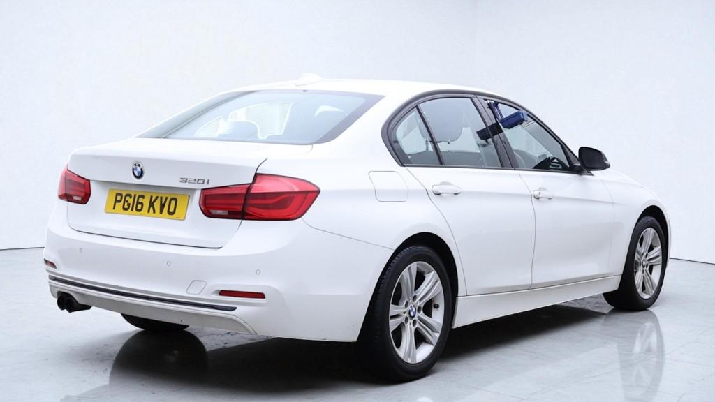 BMW 3 Series 2.0 320i Sport Saloon 4dr Petrol Manual Euro 6 (s/s) (184 ps)