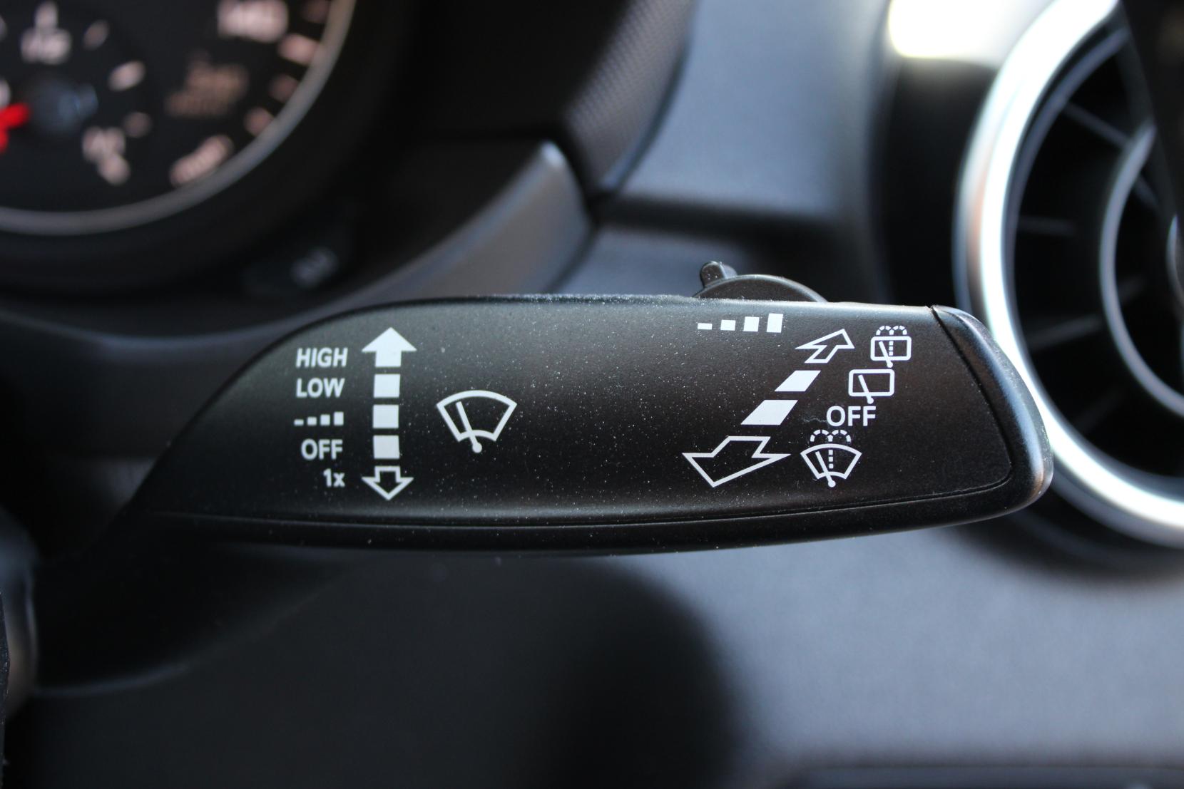 Audi A1 1.4 TFSI CoD S line Sportback 5dr Petrol S Tronic Euro 5 (s/s) (140 ps)