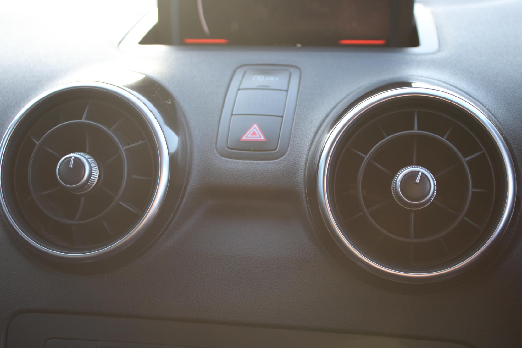 Audi A1 1.4 TFSI CoD S line Sportback 5dr Petrol S Tronic Euro 5 (s/s) (140 ps)