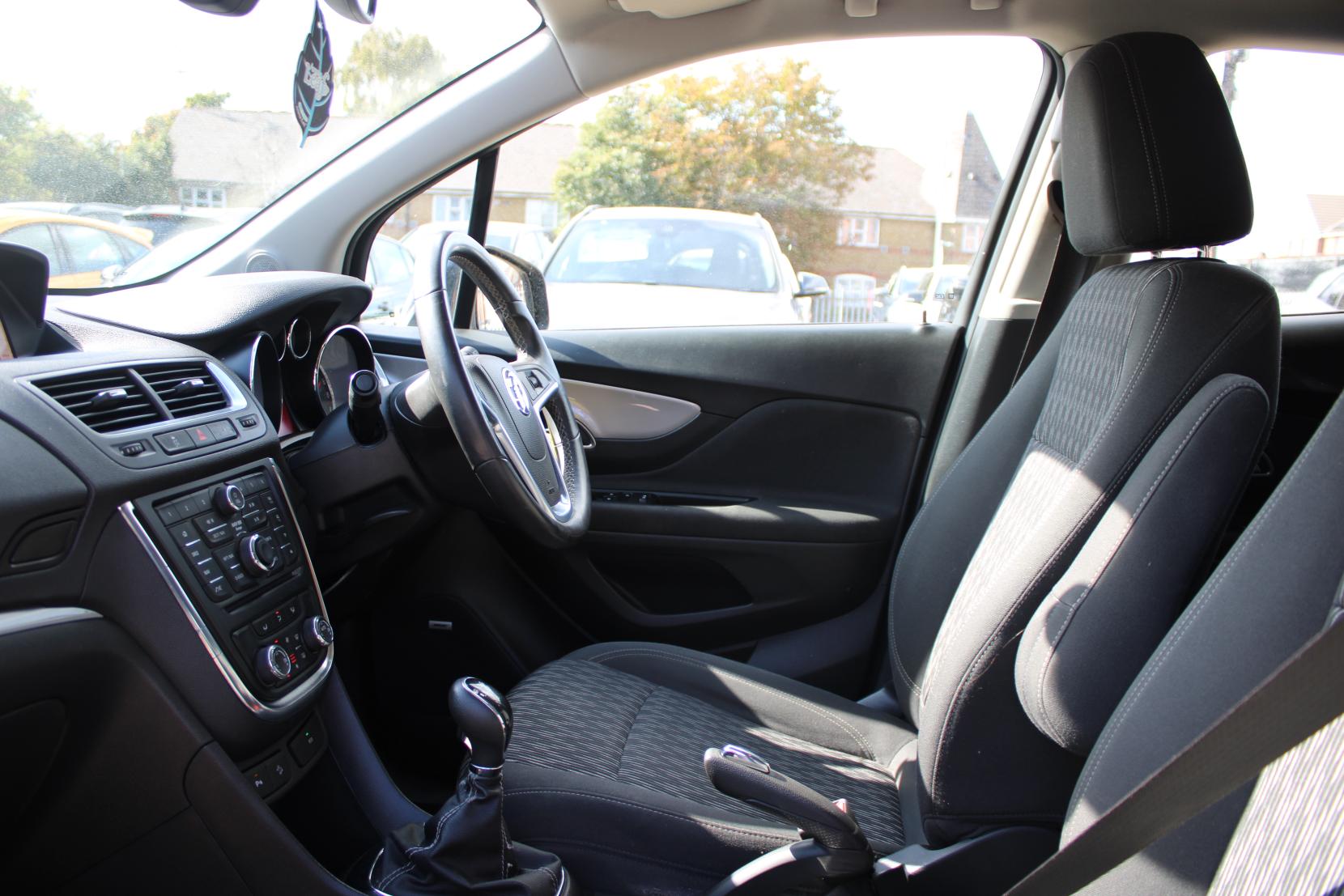 Vauxhall Mokka 1.6 Tech Line SUV 5dr Petrol Manual 2WD Euro 5 (s/s) (115 ps)