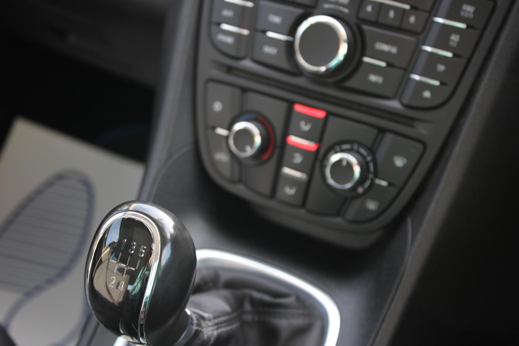 Vauxhall Meriva 1.4i Turbo SE MPV 5dr Petrol Manual Euro 6 (120 ps)