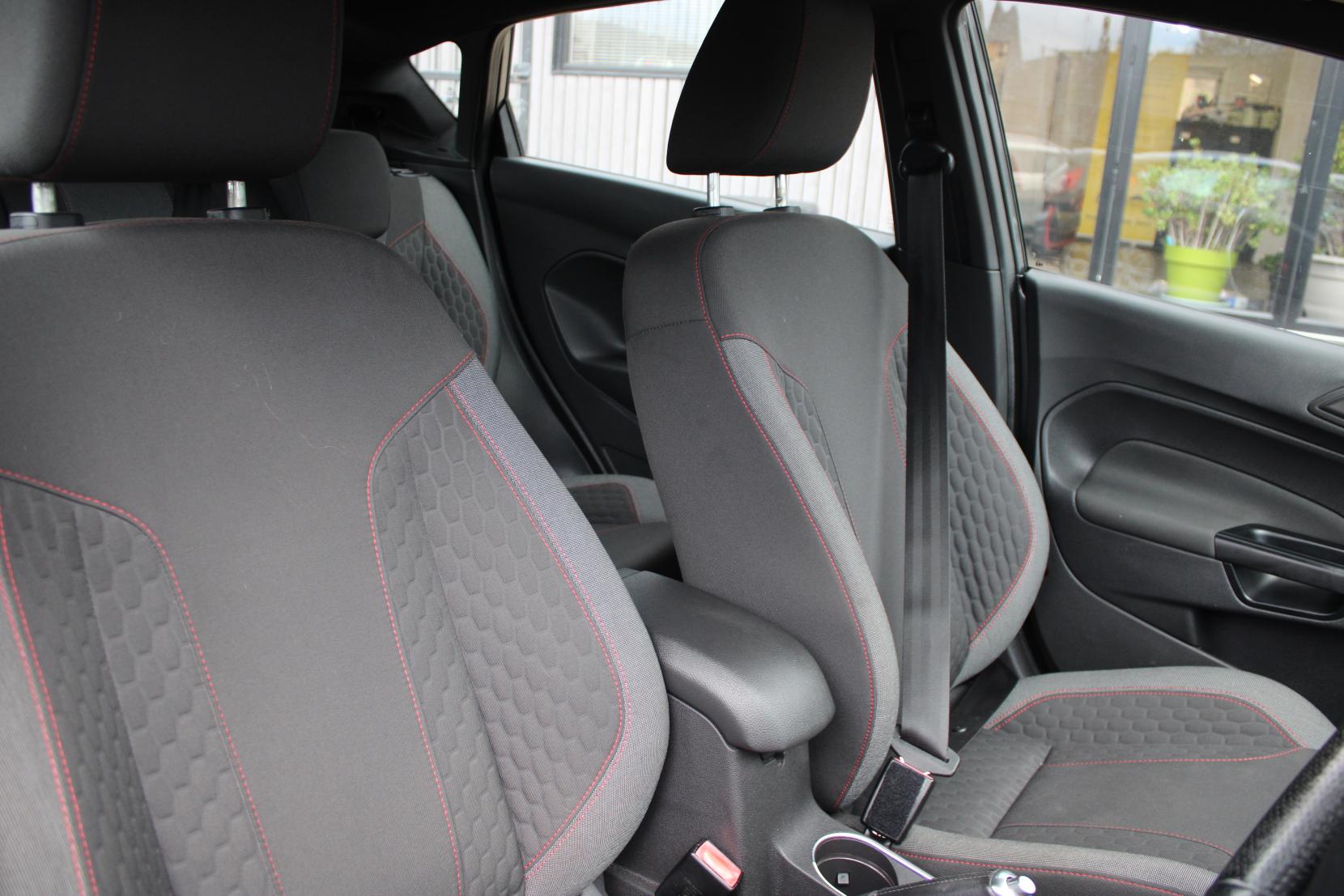 Ford Fiesta 1.0T EcoBoost ST-Line Hatchback 5dr Petrol Manual Euro 6 (s/s) (140 ps)