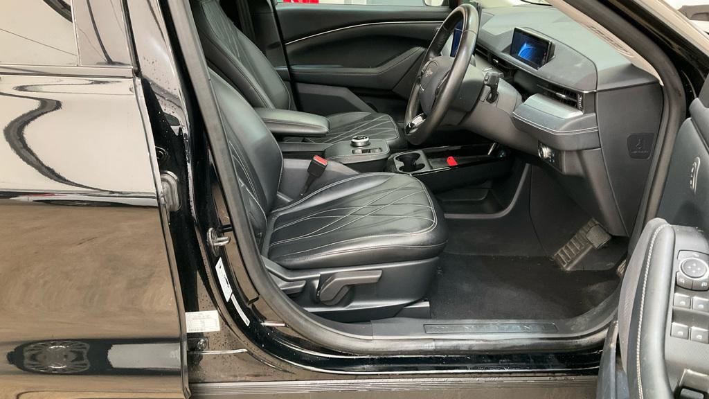 Ford Mustang Mach-E Standard Range 70kWh SUV 5dr Electric Automatic (269 ps)