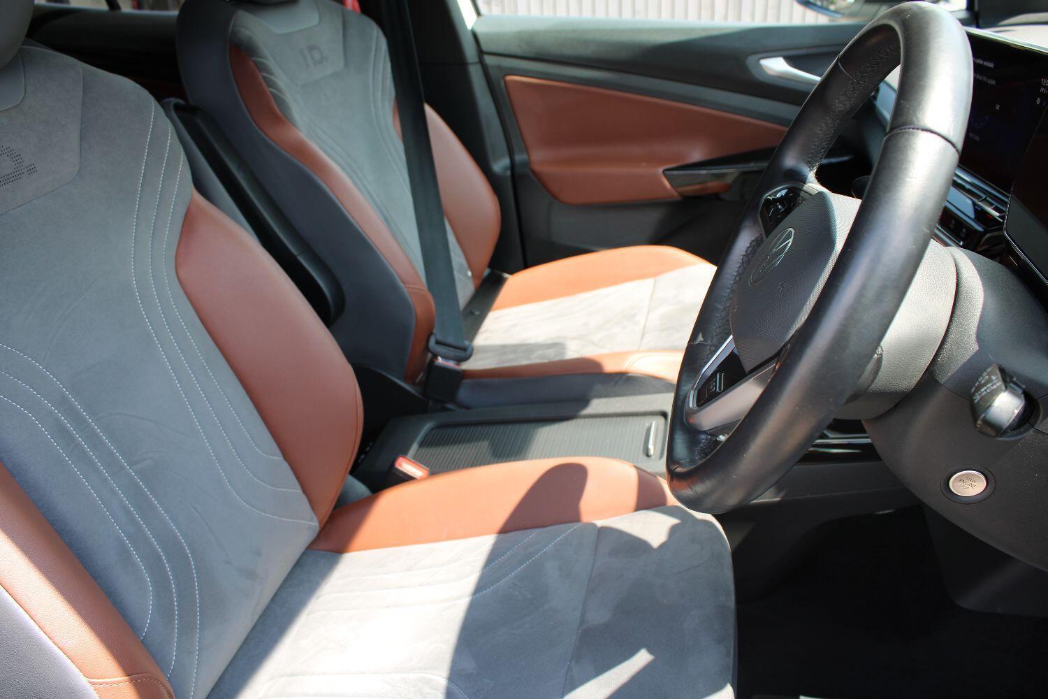 Volkswagen ID.4 Pro Performance 77kWh 1ST Edition SUV 5dr Electric Auto (204 ps)