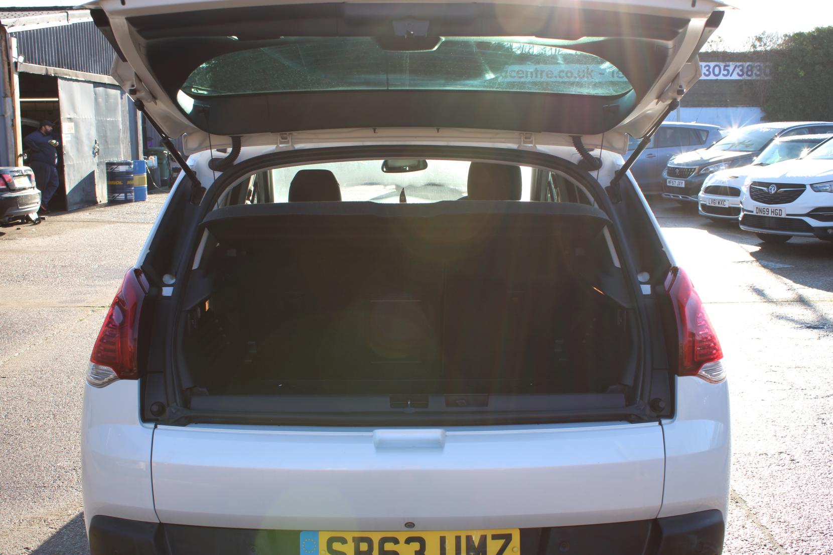 Peugeot 3008 1.6 HDi Allure SUV 5dr Diesel Manual Euro 5 (115 ps)