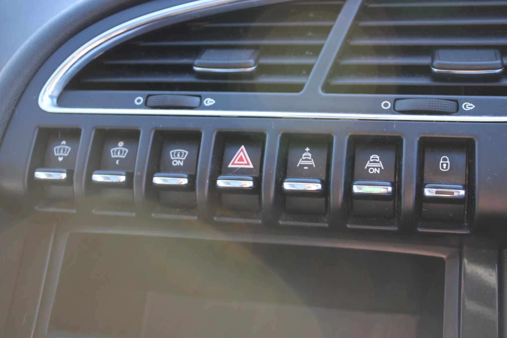 Peugeot 3008 1.6 HDi Allure SUV 5dr Diesel Manual Euro 5 (115 ps)