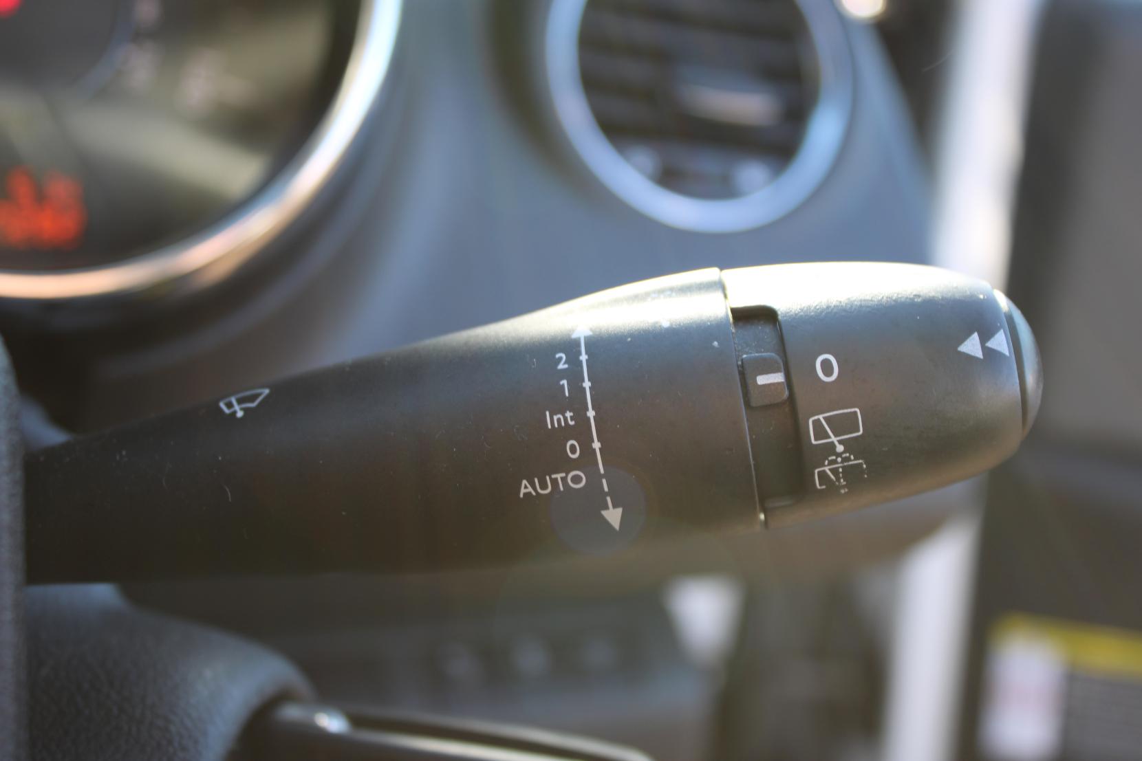 Peugeot 3008 1.6 HDi Allure SUV 5dr Diesel Manual Euro 5 (115 ps)