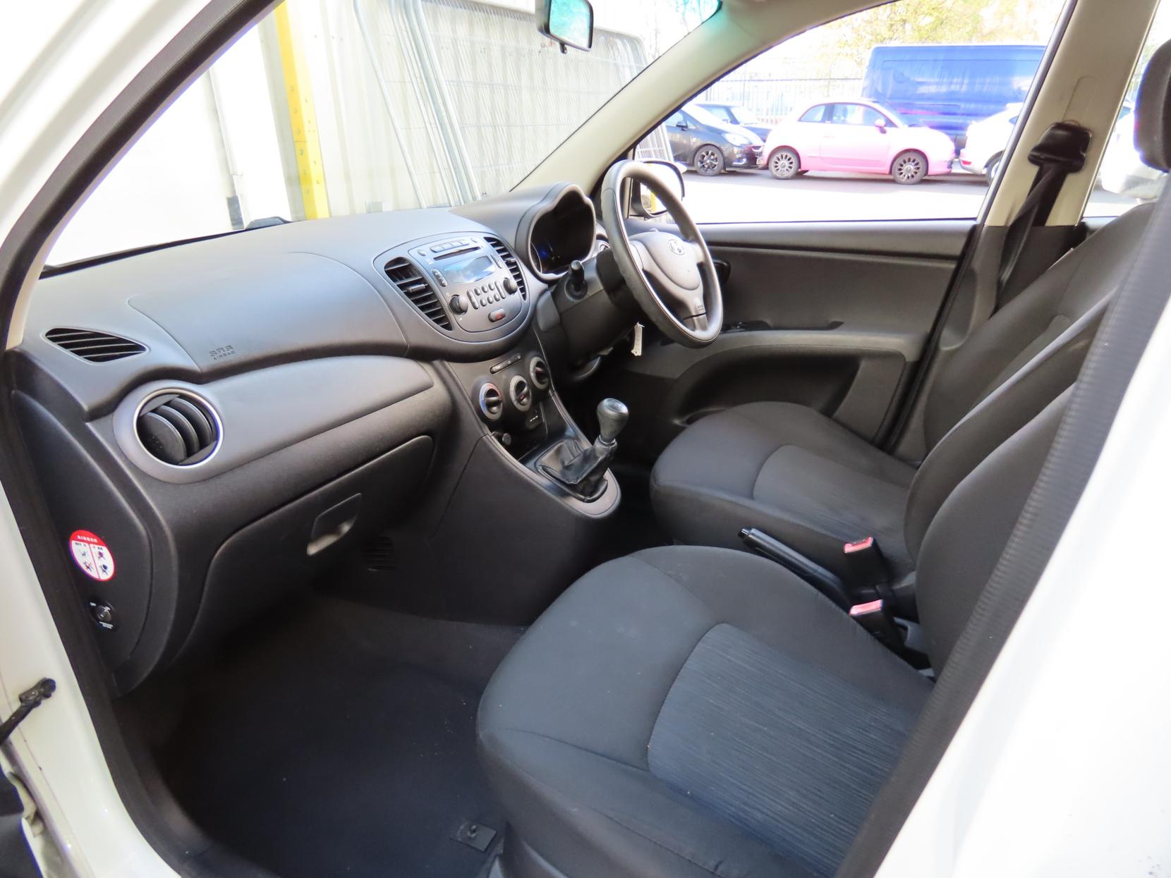 Hyundai i10 1.2 Active Hatchback 5dr Petrol Manual Euro 5 (85 bhp)