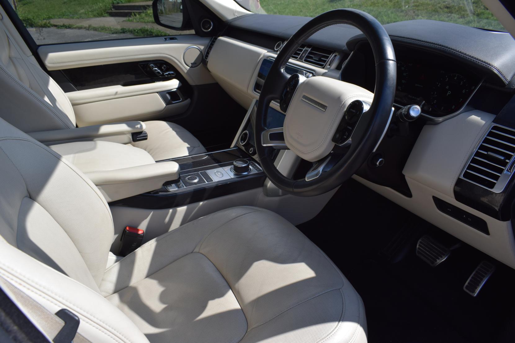 Land Rover Range Rover 5.0 P525 V8 Autobiography SUV 5dr Petrol Auto 4WD Euro 6 (s/s) (525 ps)