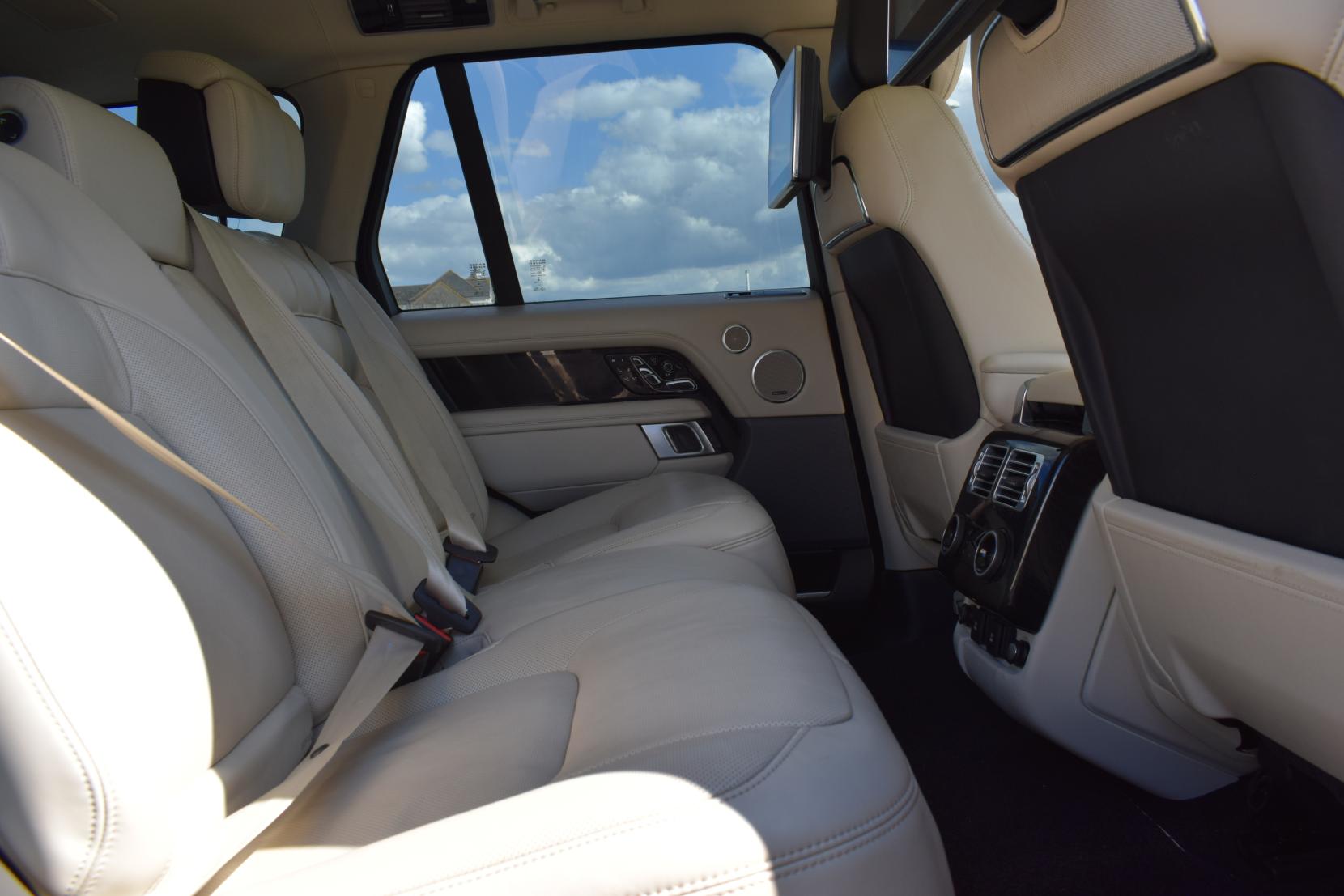 Land Rover Range Rover 5.0 P525 V8 Autobiography SUV 5dr Petrol Auto 4WD Euro 6 (s/s) (525 ps)