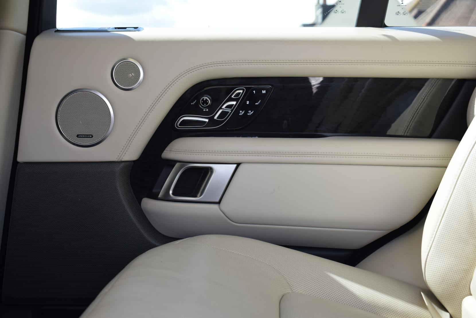 Land Rover Range Rover 5.0 P525 V8 Autobiography SUV 5dr Petrol Auto 4WD Euro 6 (s/s) (525 ps)