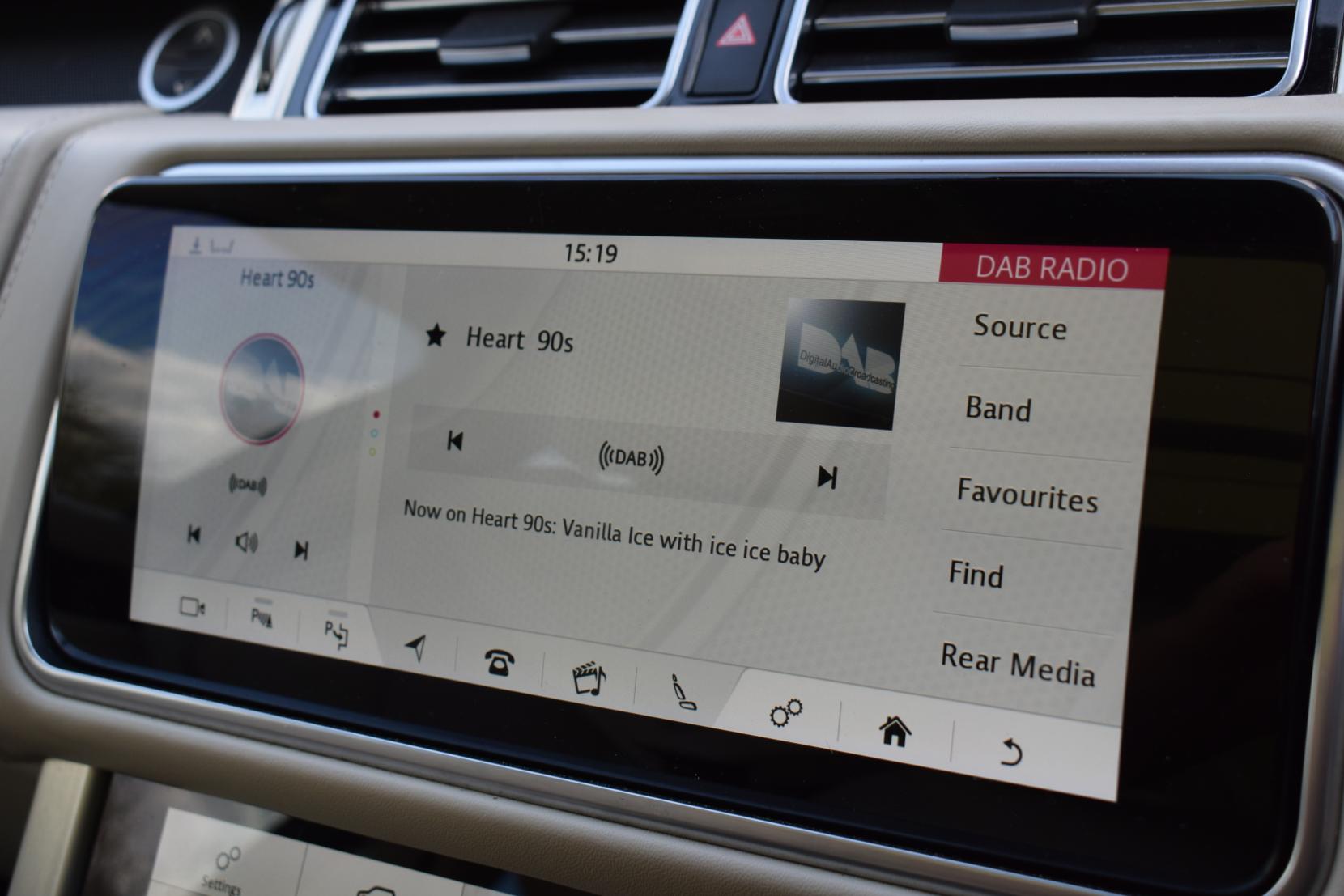 Land Rover Range Rover 5.0 P525 V8 Autobiography SUV 5dr Petrol Auto 4WD Euro 6 (s/s) (525 ps)