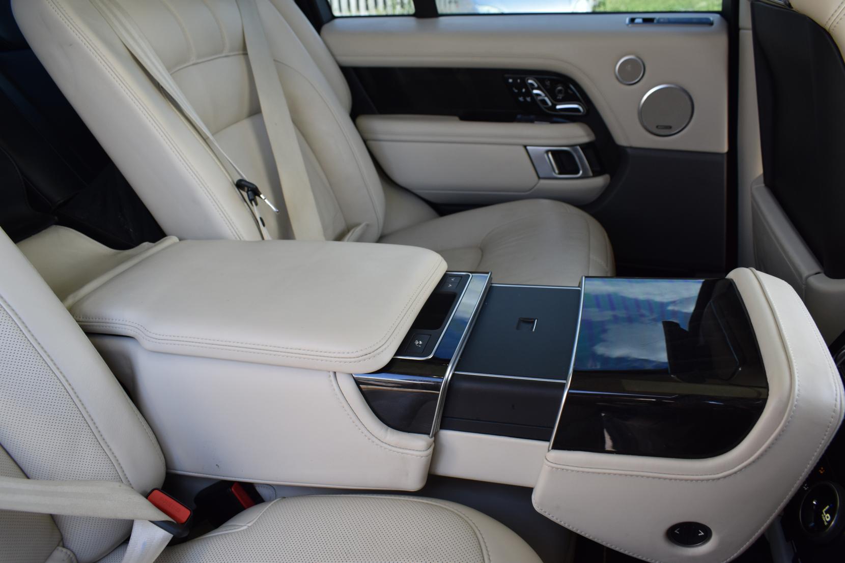 Land Rover Range Rover 5.0 P525 V8 Autobiography SUV 5dr Petrol Auto 4WD Euro 6 (s/s) (525 ps)