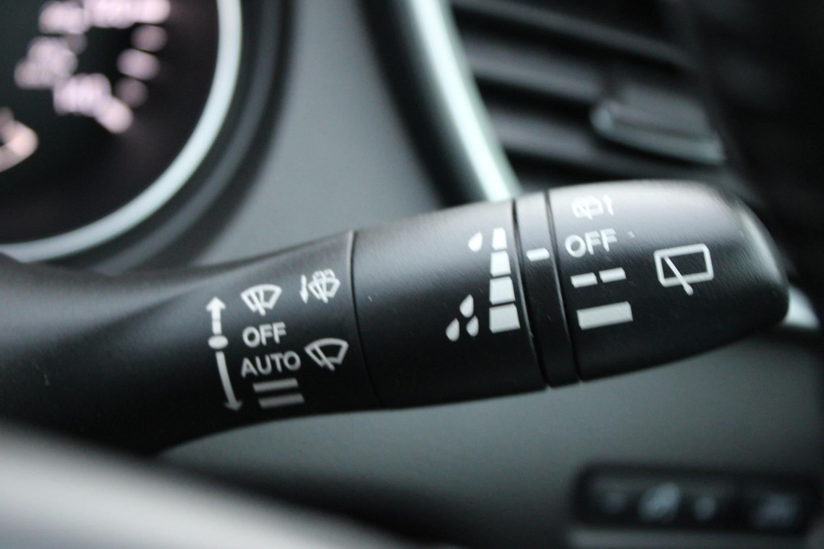 Nissan Qashqai 1.2 DIG-T Tekna SUV 5dr Petrol Manual Euro 6 (s/s) (115 ps)