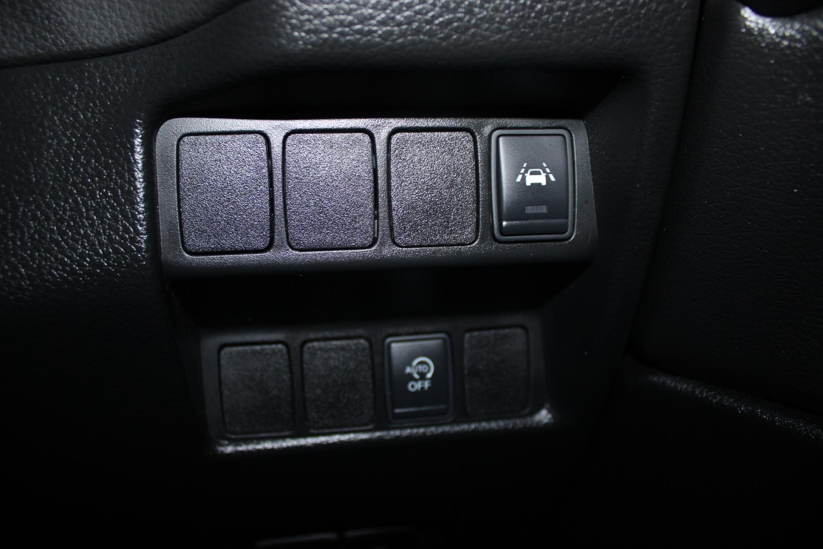 Nissan Qashqai 1.2 DIG-T Tekna SUV 5dr Petrol Manual Euro 6 (s/s) (115 ps)