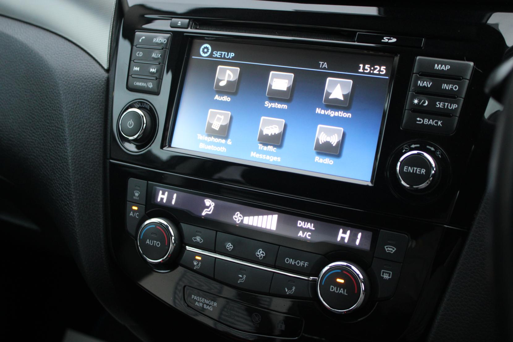 Nissan Qashqai 1.2 DIG-T Tekna SUV 5dr Petrol Manual Euro 6 (s/s) (115 ps)