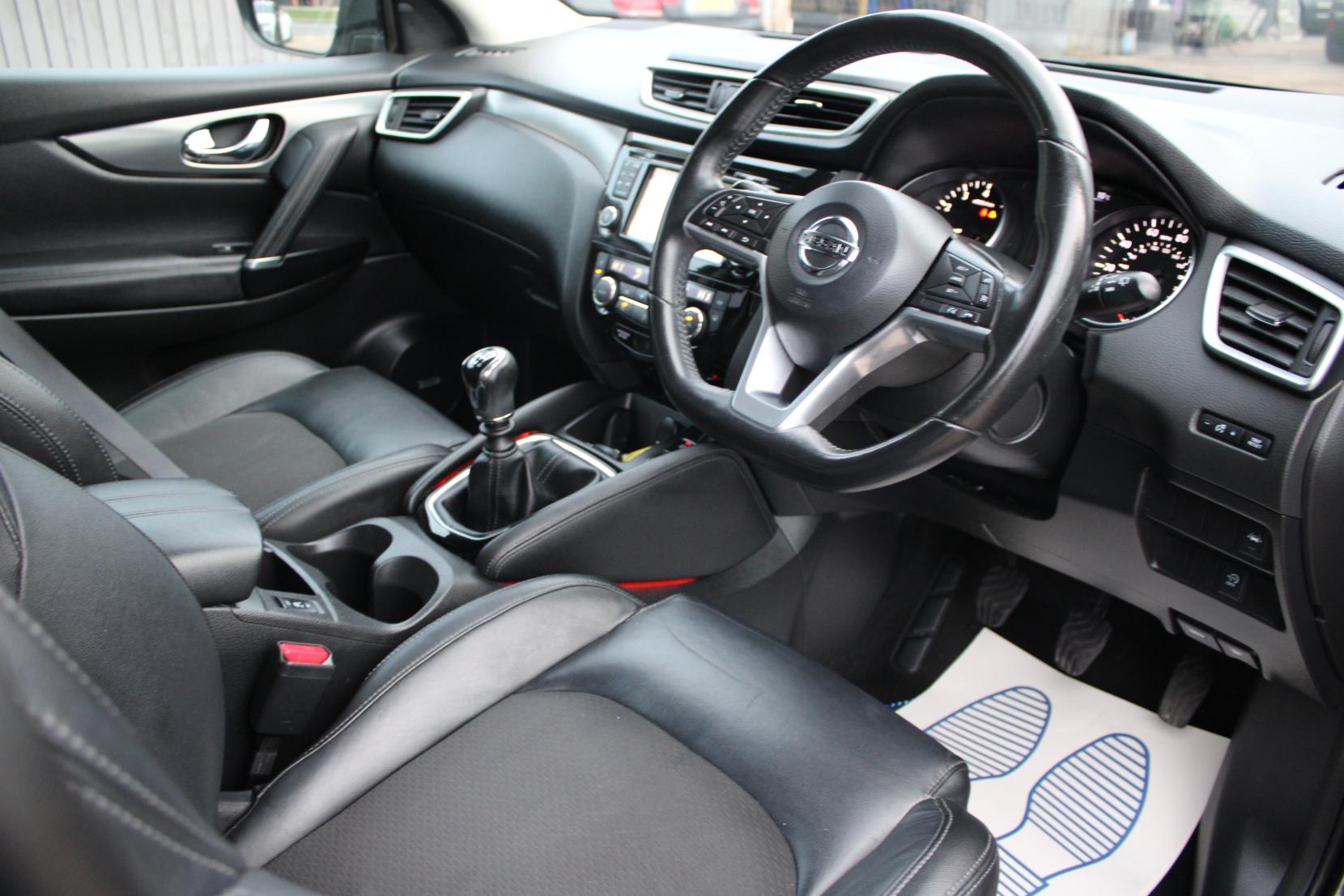 Nissan Qashqai 1.2 DIG-T Tekna SUV 5dr Petrol Manual Euro 6 (s/s) (115 ps)