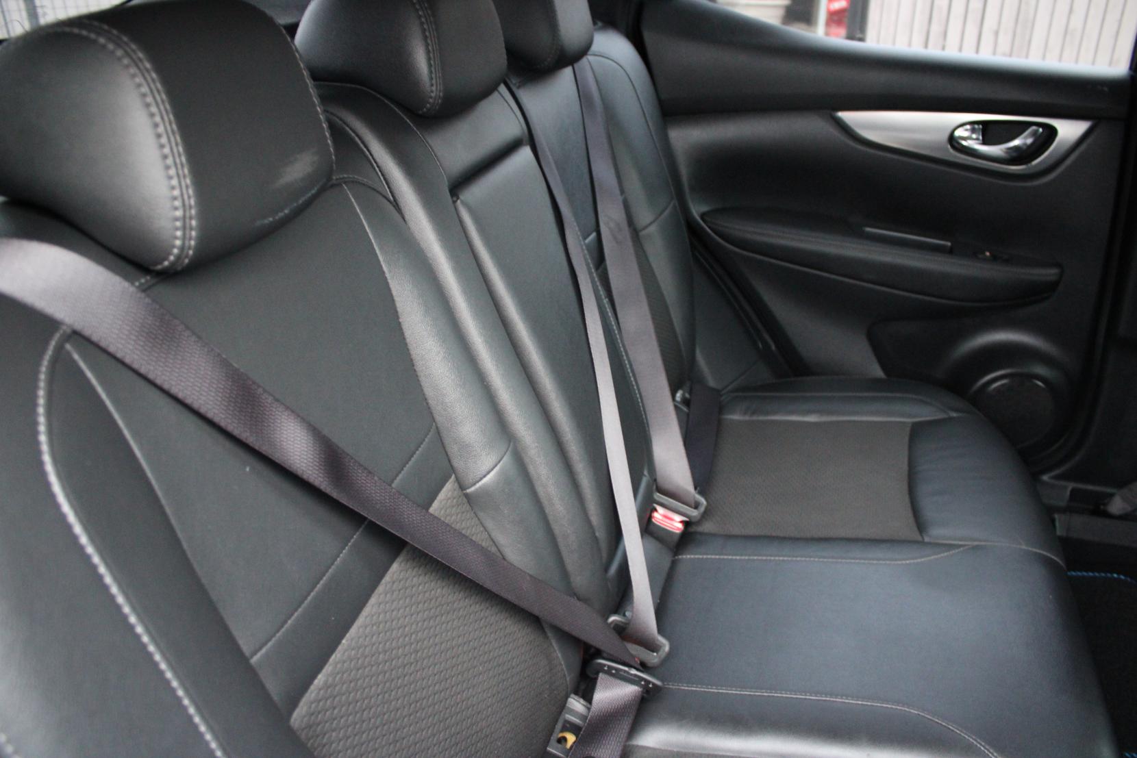 Nissan Qashqai 1.2 DIG-T Tekna SUV 5dr Petrol Manual Euro 6 (s/s) (115 ps)