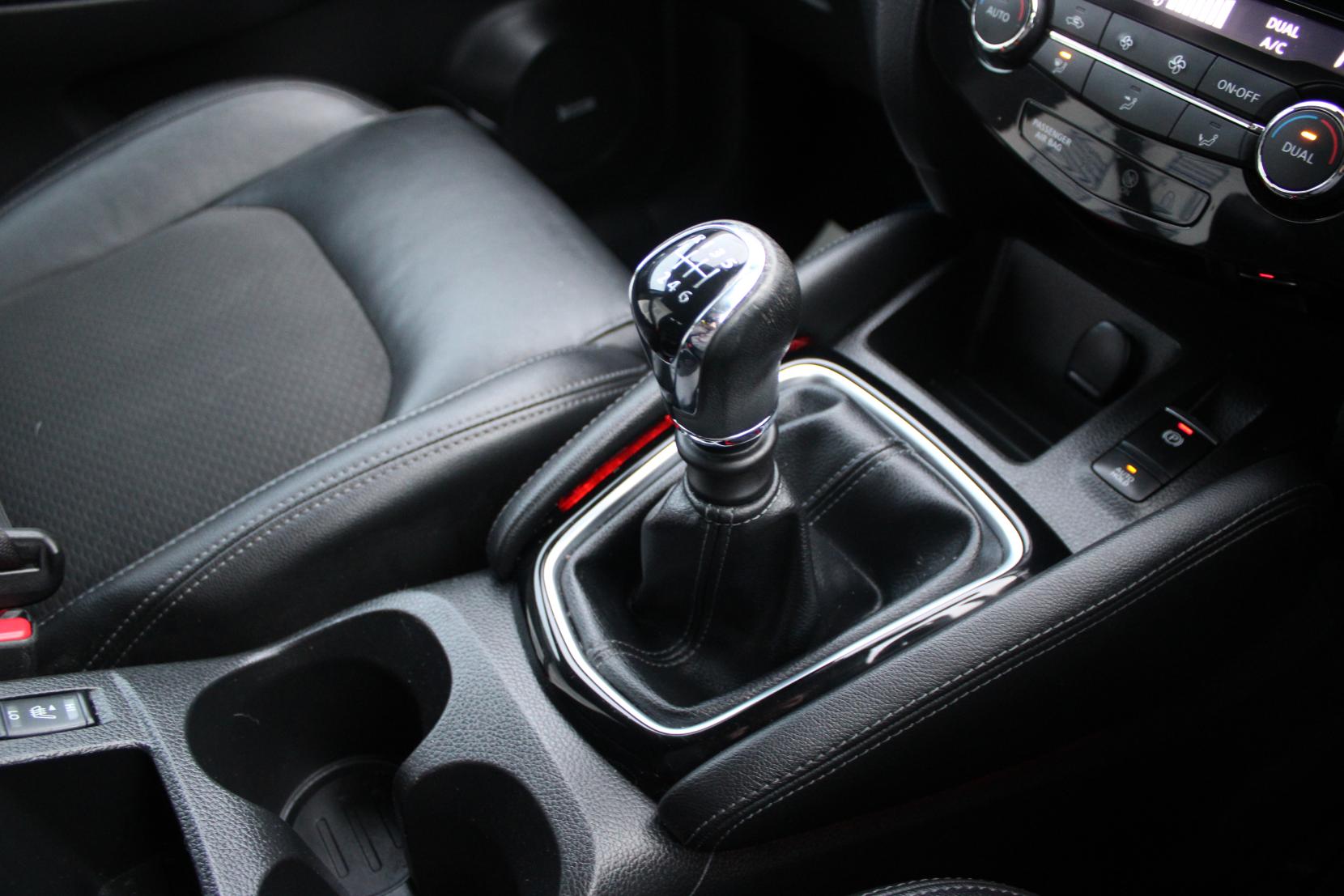 Nissan Qashqai 1.2 DIG-T Tekna SUV 5dr Petrol Manual Euro 6 (s/s) (115 ps)