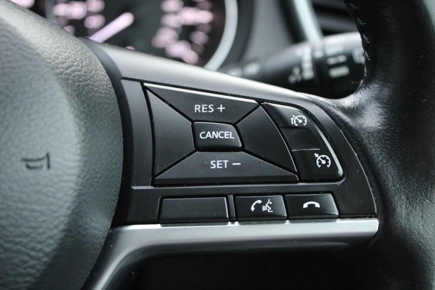 Nissan Qashqai 1.2 DIG-T Tekna SUV 5dr Petrol Manual Euro 6 (s/s) (115 ps)