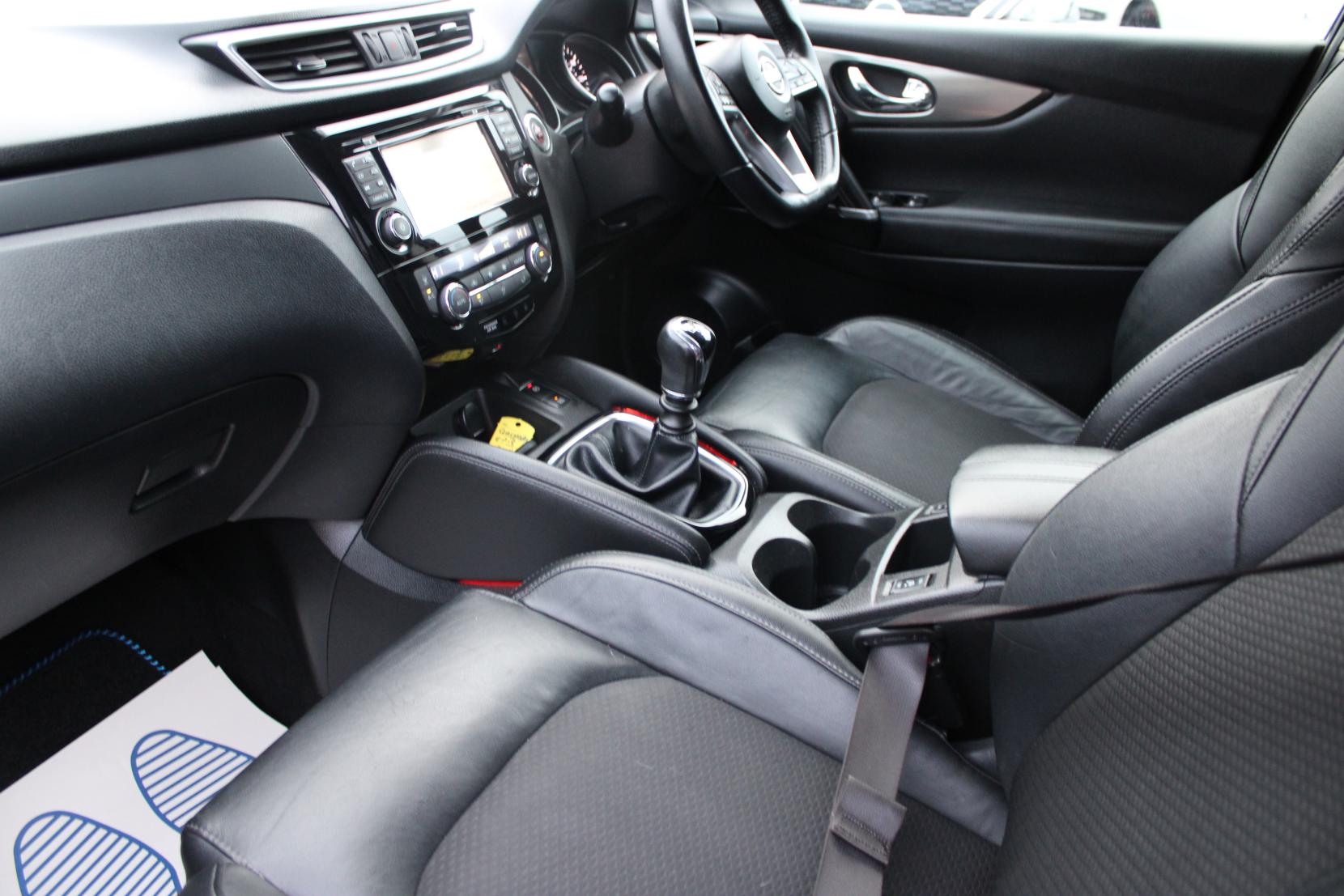 Nissan Qashqai 1.2 DIG-T Tekna SUV 5dr Petrol Manual Euro 6 (s/s) (115 ps)