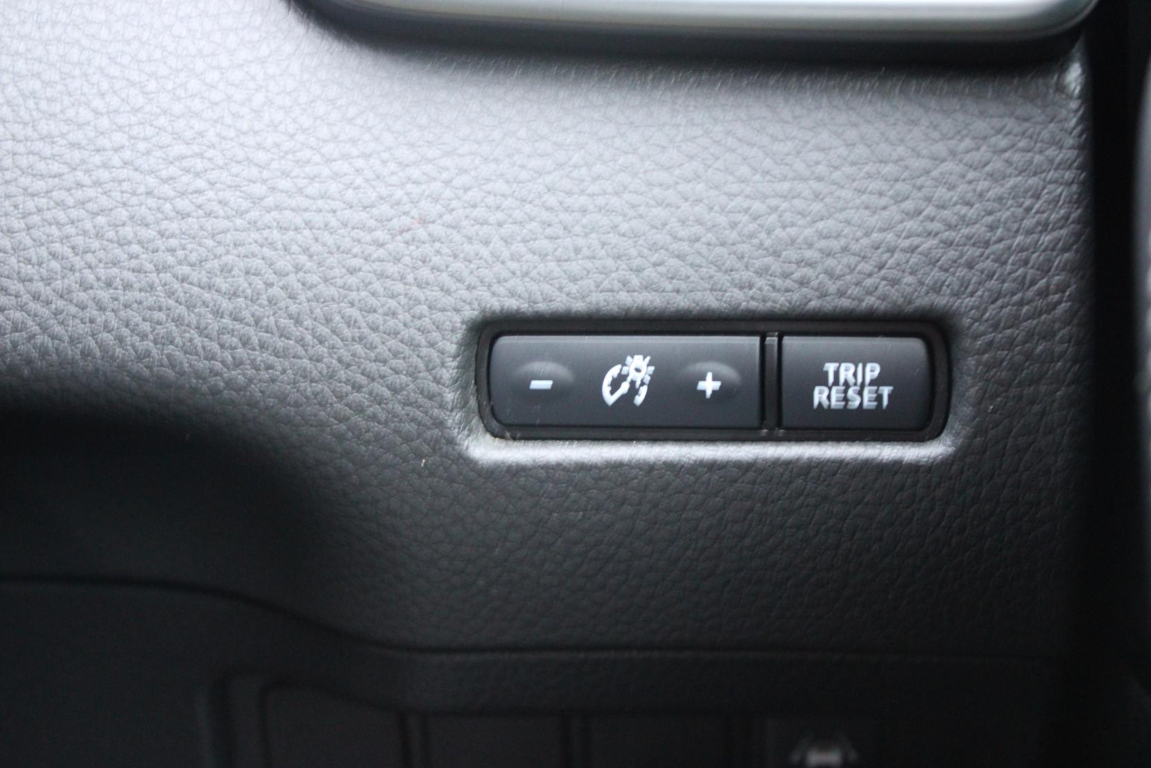 Nissan Qashqai 1.2 DIG-T Tekna SUV 5dr Petrol Manual Euro 6 (s/s) (115 ps)