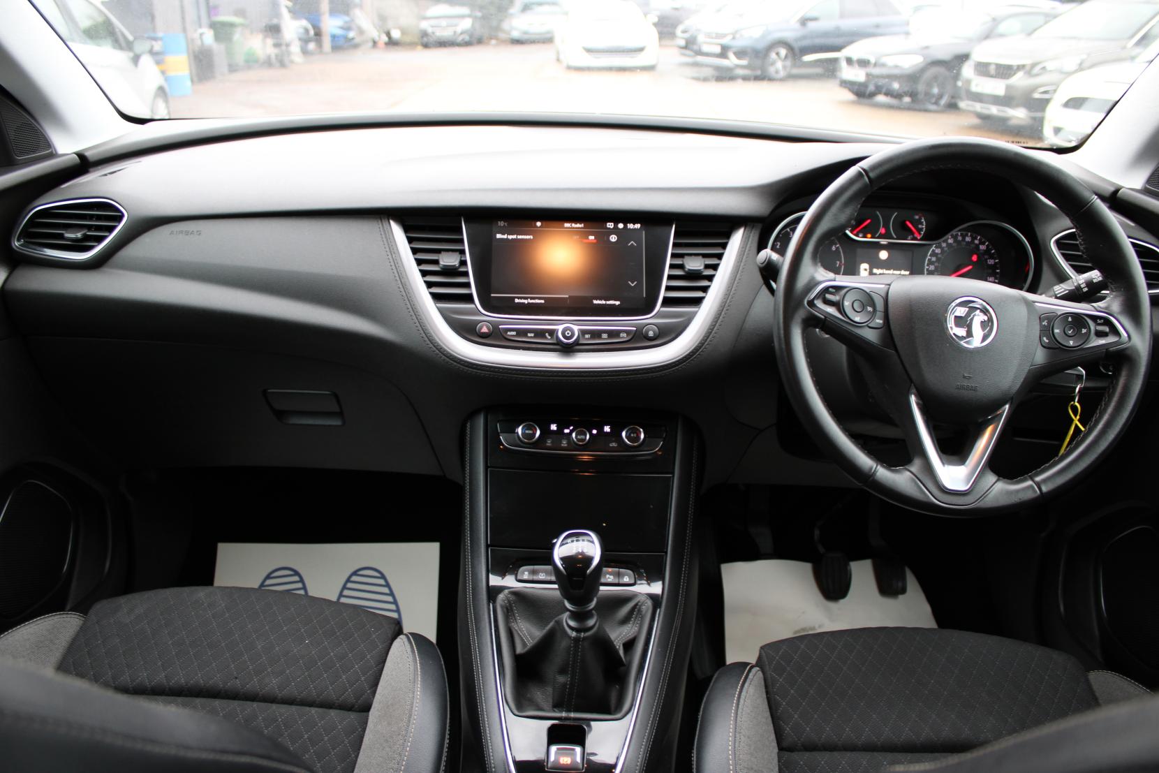 Vauxhall Grandland X 1.2 Turbo GPF Sport Nav SUV 5dr Petrol Manual Euro 6 (s/s) (130 ps)