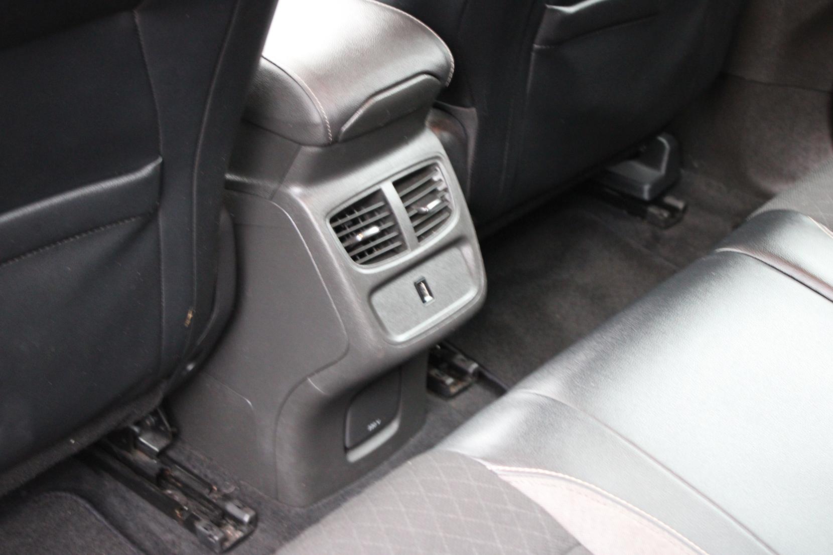 Vauxhall Grandland X 1.2 Turbo GPF Sport Nav SUV 5dr Petrol Manual Euro 6 (s/s) (130 ps)