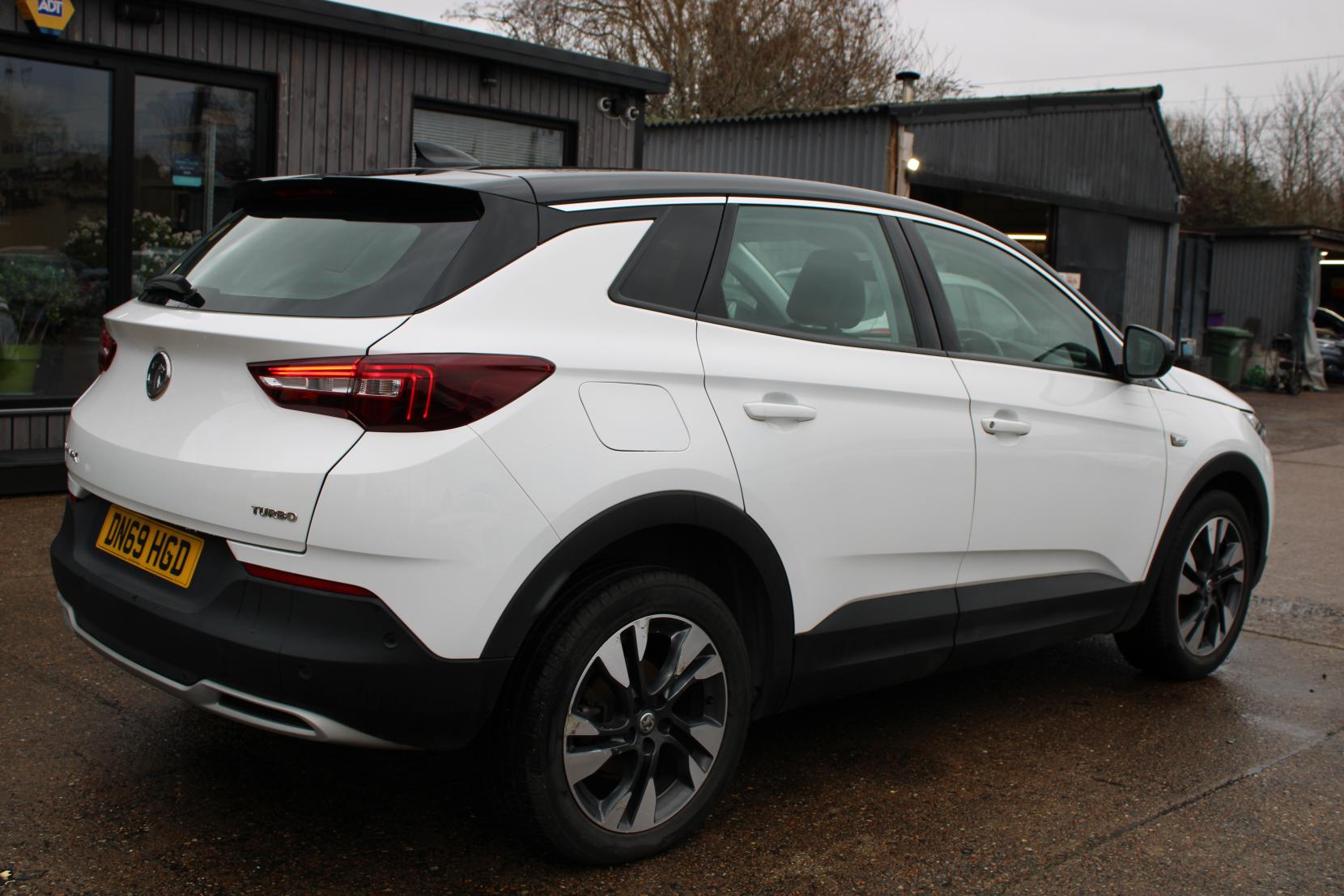 Vauxhall Grandland X 1.2 Turbo GPF Sport Nav SUV 5dr Petrol Manual Euro 6 (s/s) (130 ps)