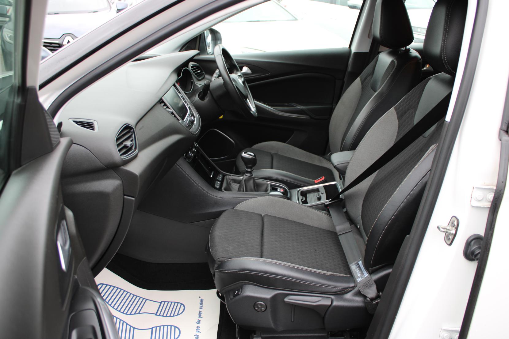 Vauxhall Grandland X 1.2 Turbo GPF Sport Nav SUV 5dr Petrol Manual Euro 6 (s/s) (130 ps)