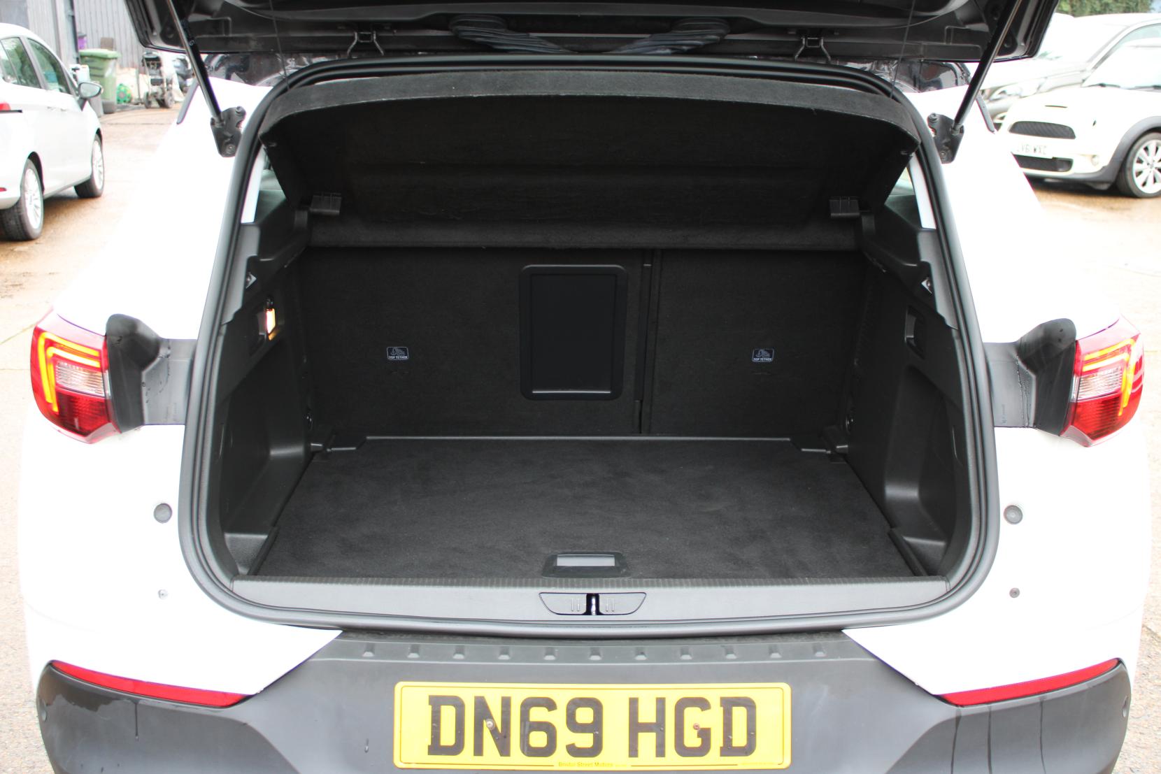 Vauxhall Grandland X 1.2 Turbo GPF Sport Nav SUV 5dr Petrol Manual Euro 6 (s/s) (130 ps)