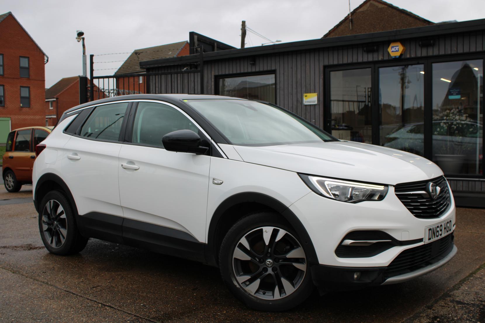 Vauxhall Grandland X 1.2 Turbo GPF Sport Nav SUV 5dr Petrol Manual Euro 6 (s/s) (130 ps)