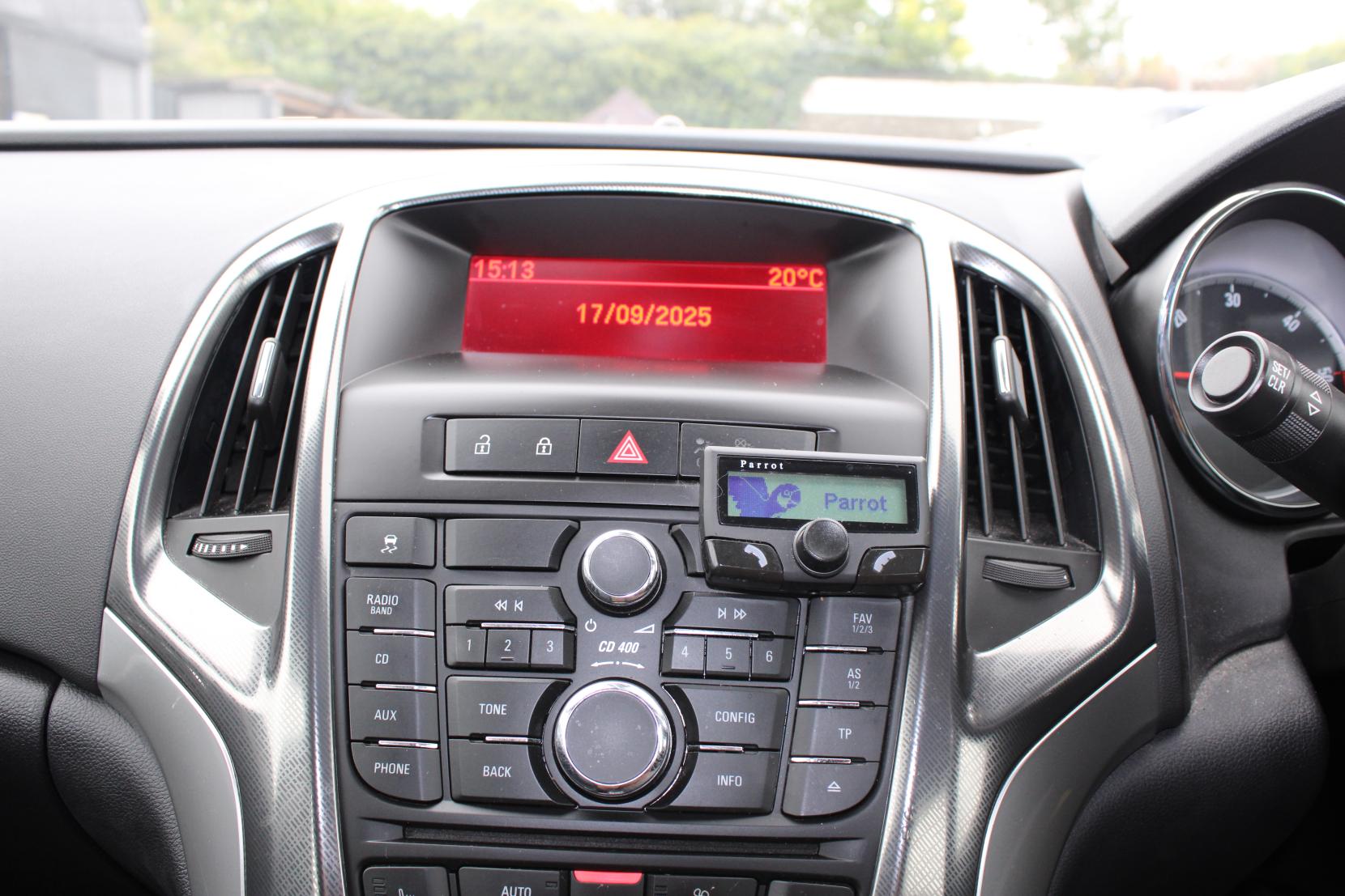 Vauxhall Astra 2.0 CDTi Elite Hatchback 5dr Diesel Auto Euro 5 (165 ps)