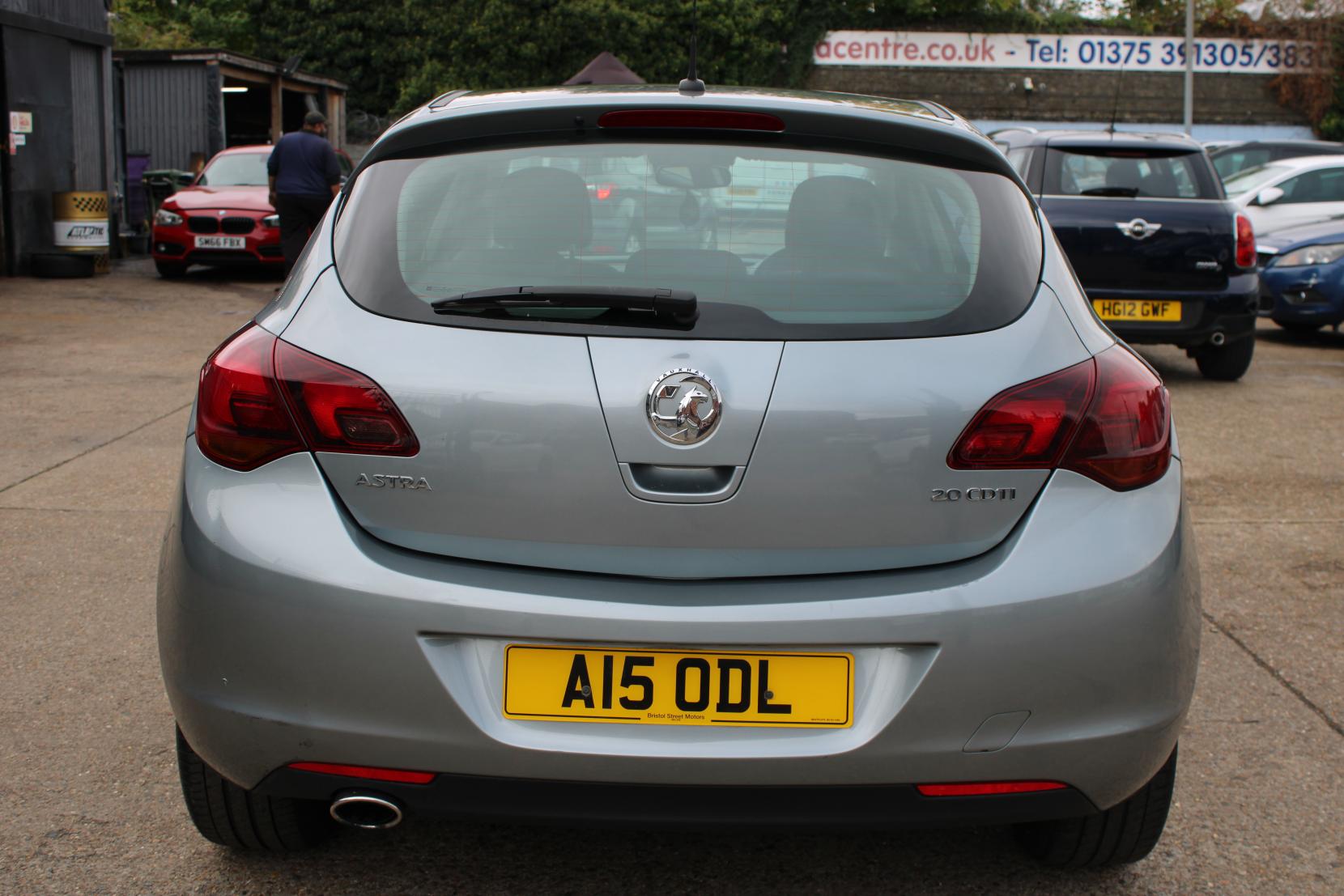 Vauxhall Astra 2.0 CDTi Elite Hatchback 5dr Diesel Auto Euro 5 (165 ps)