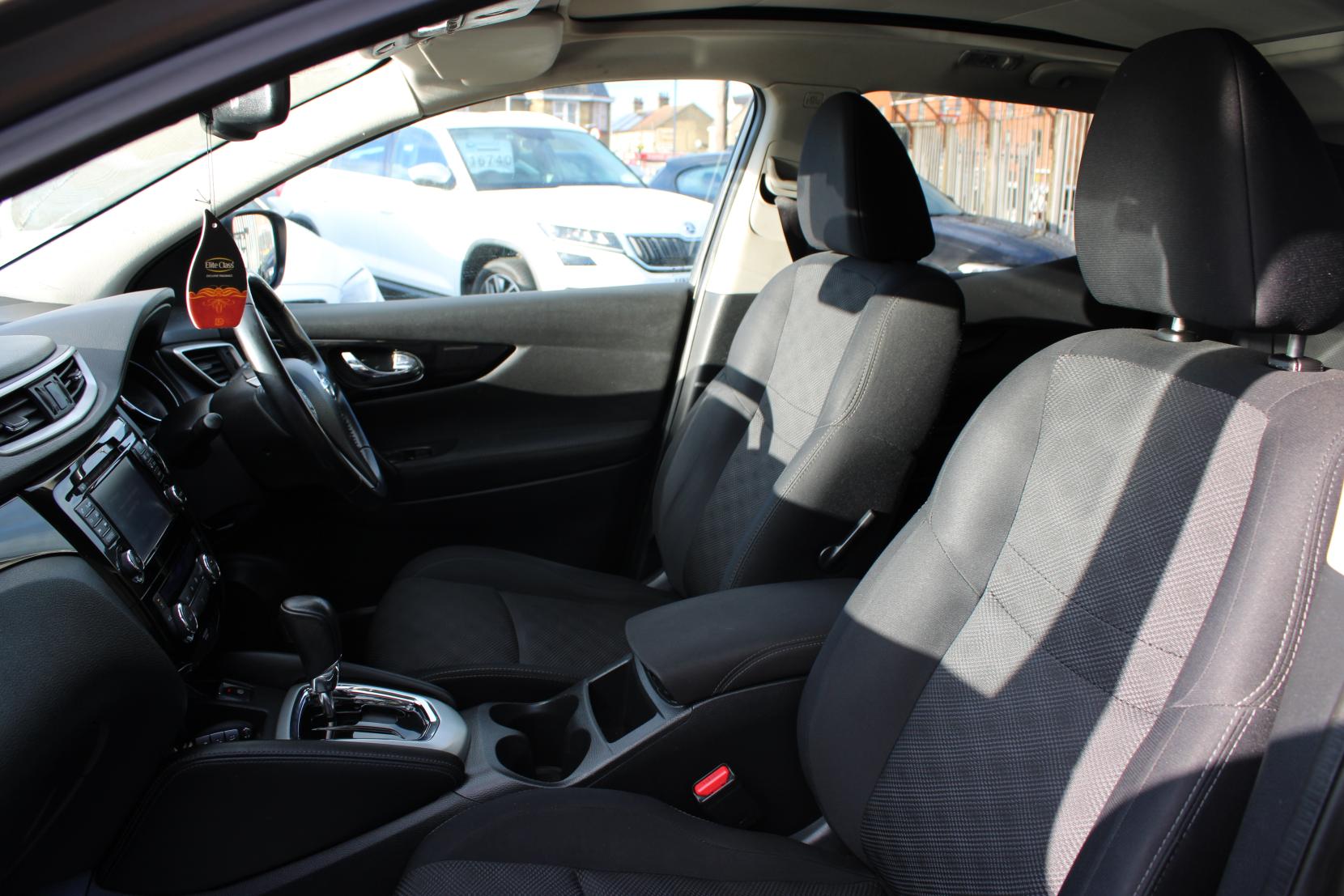 Nissan Qashqai 1.2 DIG-T n-tec+ SUV 5dr Petrol XTRON 2WD Euro 6 (s/s) (115 ps)