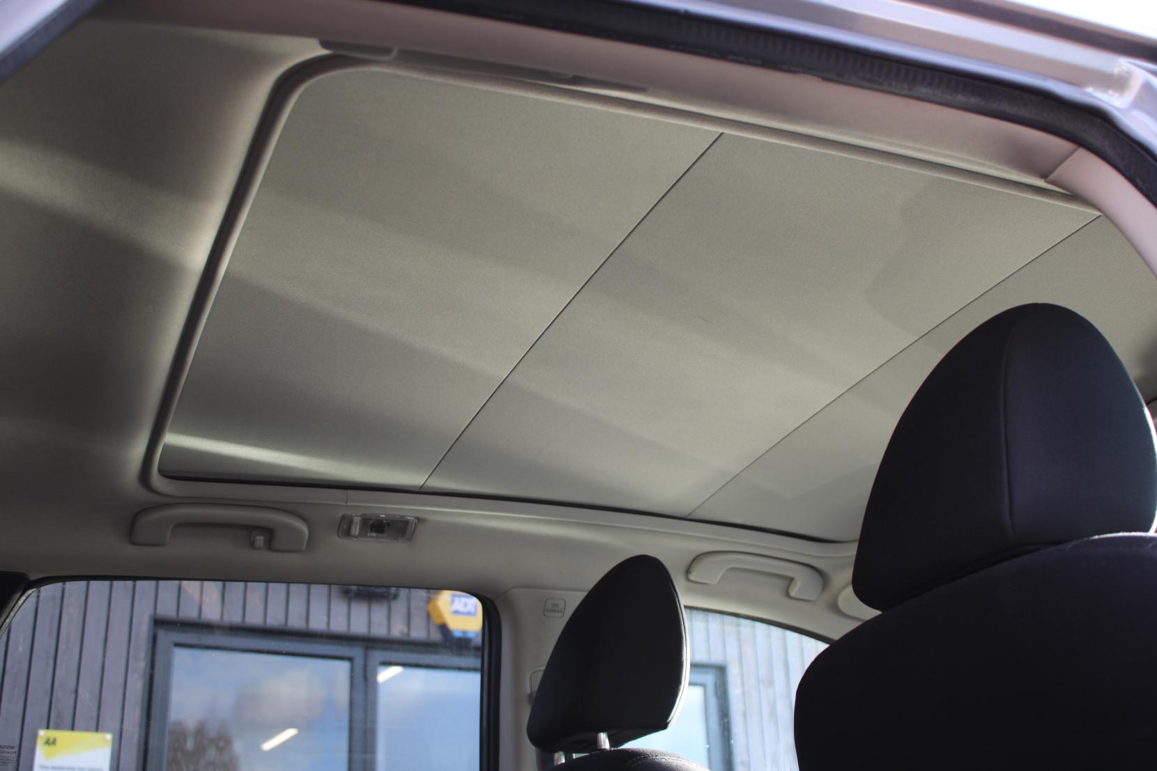 Nissan Qashqai 1.2 DIG-T n-tec+ SUV 5dr Petrol XTRON 2WD Euro 6 (s/s) (115 ps)