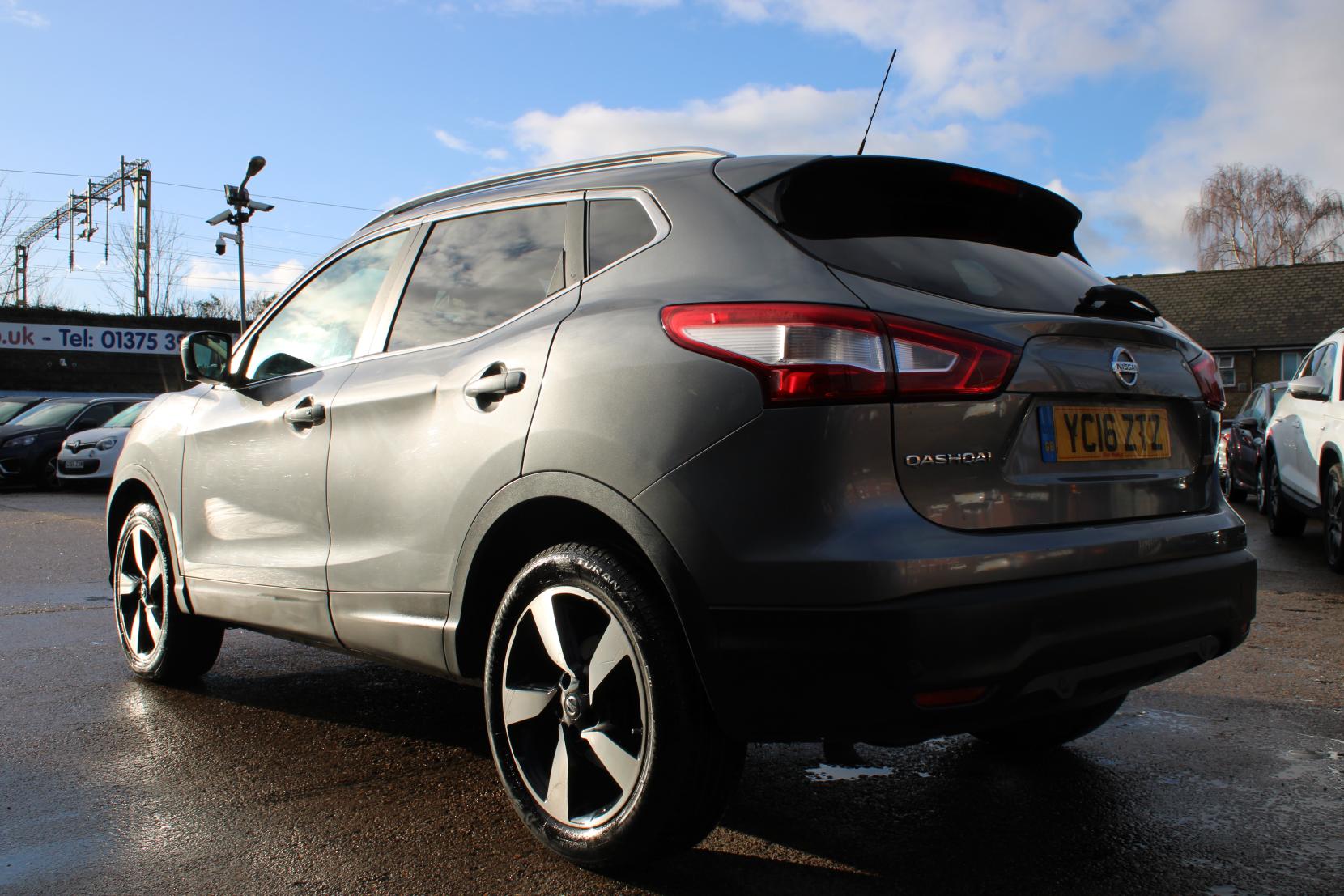 Nissan Qashqai 1.2 DIG-T n-tec+ SUV 5dr Petrol XTRON 2WD Euro 6 (s/s) (115 ps)