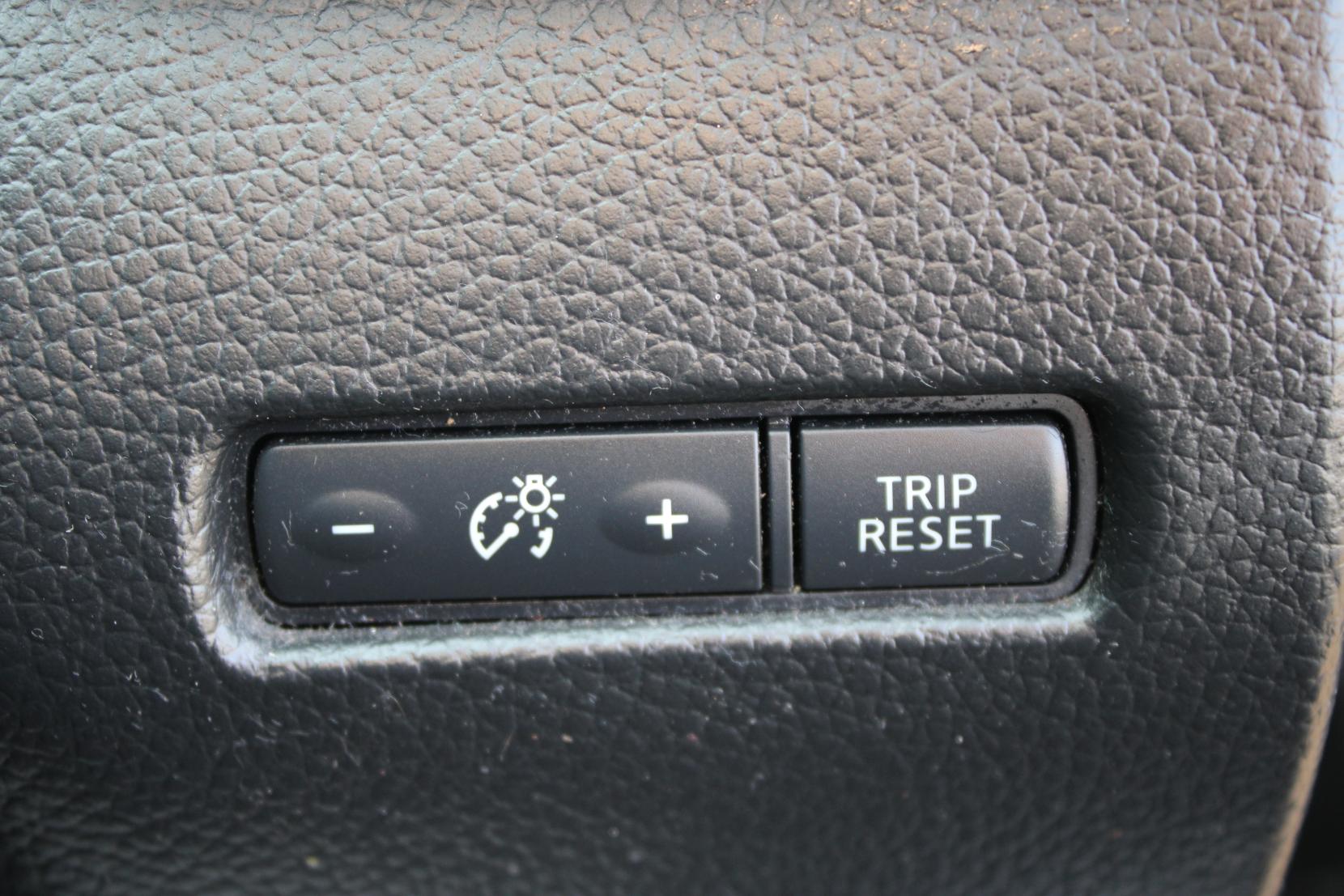 Nissan Qashqai 1.2 DIG-T n-tec+ SUV 5dr Petrol XTRON 2WD Euro 6 (s/s) (115 ps)