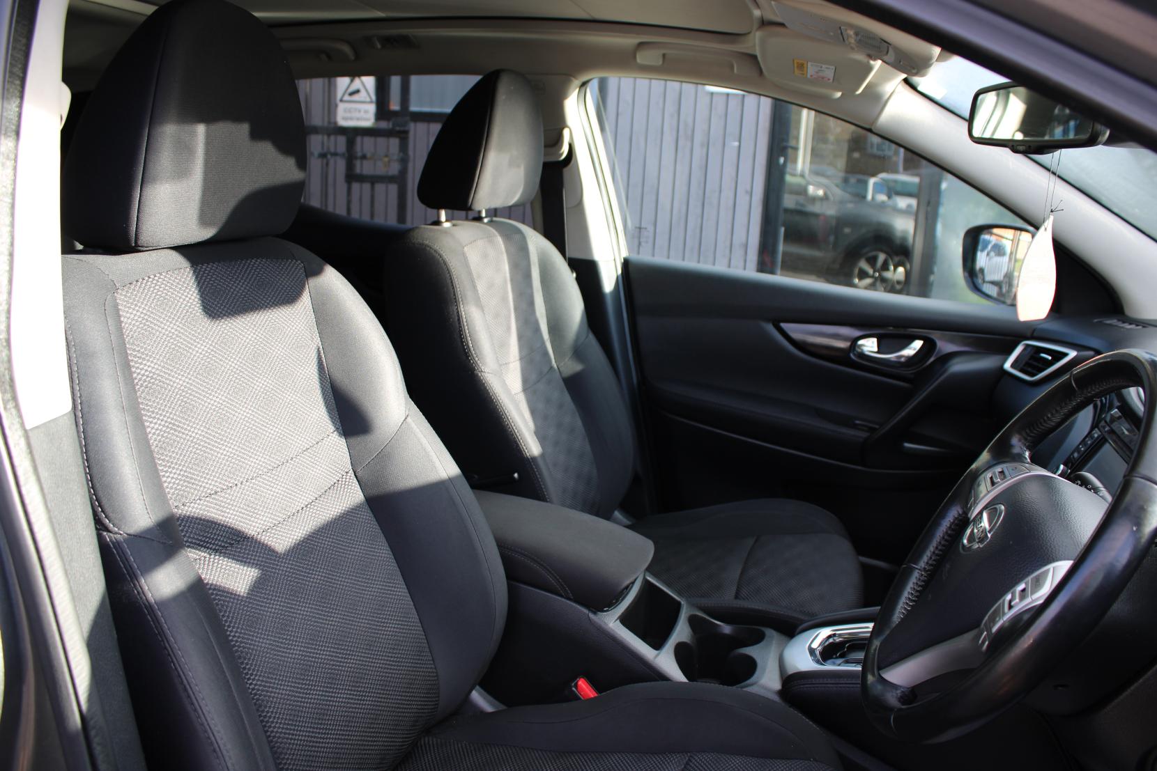 Nissan Qashqai 1.2 DIG-T n-tec+ SUV 5dr Petrol XTRON 2WD Euro 6 (s/s) (115 ps)