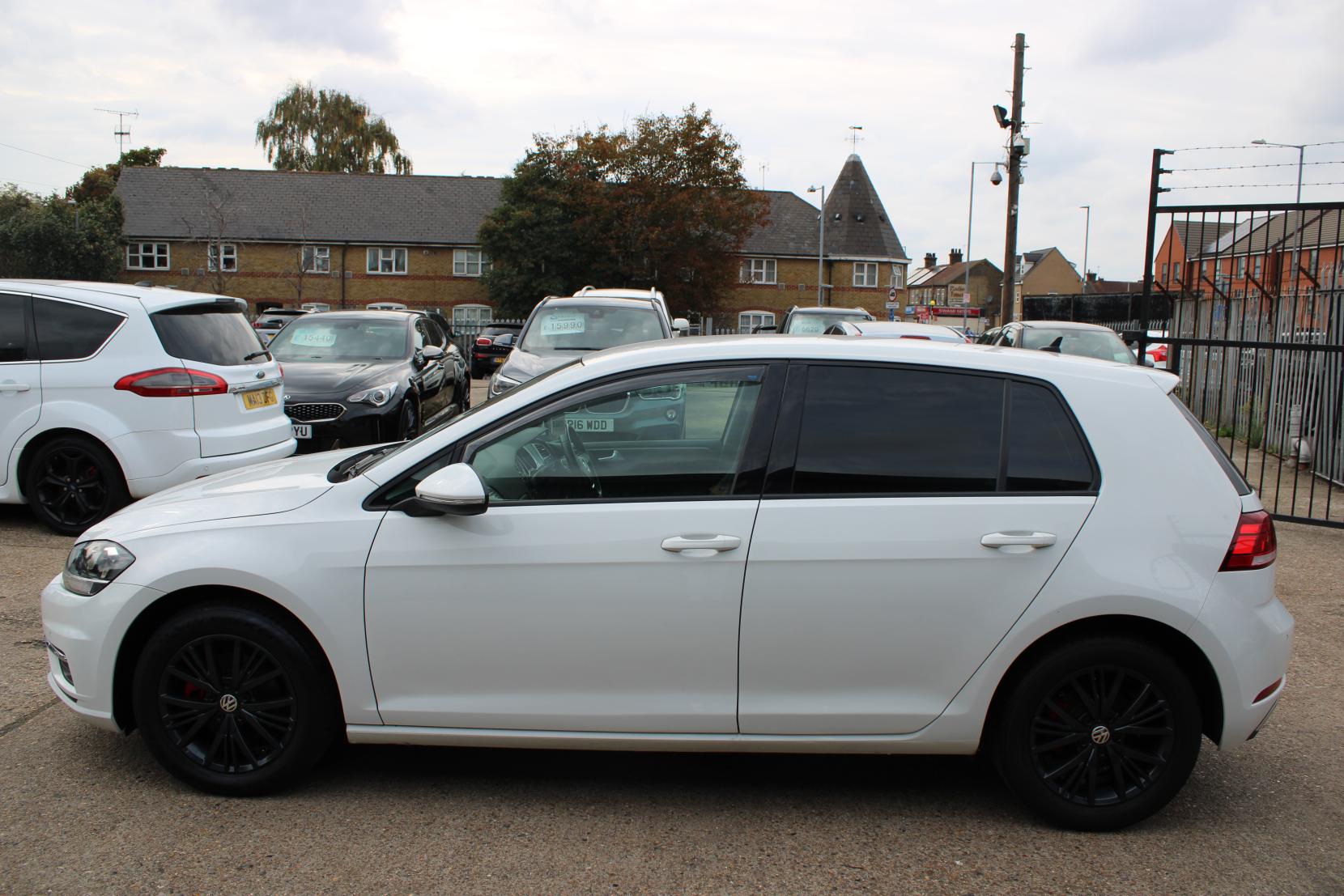 Volkswagen Golf 1.5 TSI EVO SE Nav