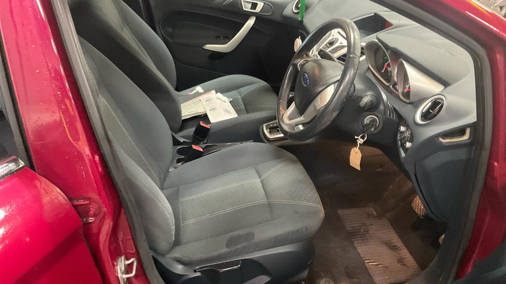 Ford Fiesta 1.4 Zetec Hatchback 5dr Petrol Automatic (154 g/km, 94 bhp)