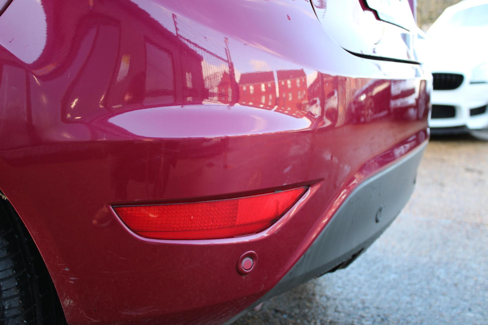 Ford Fiesta 1.4 Zetec Hatchback 5dr Petrol Automatic (154 g/km, 94 bhp)