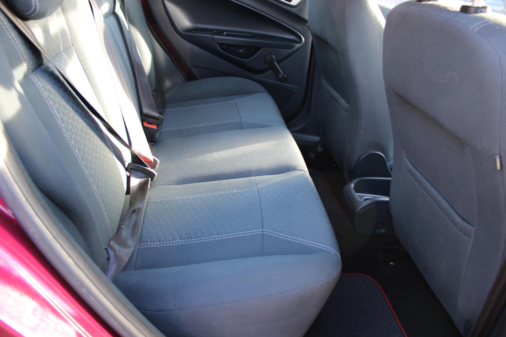 Ford Fiesta 1.4 Zetec Hatchback 5dr Petrol Automatic (154 g/km, 94 bhp)